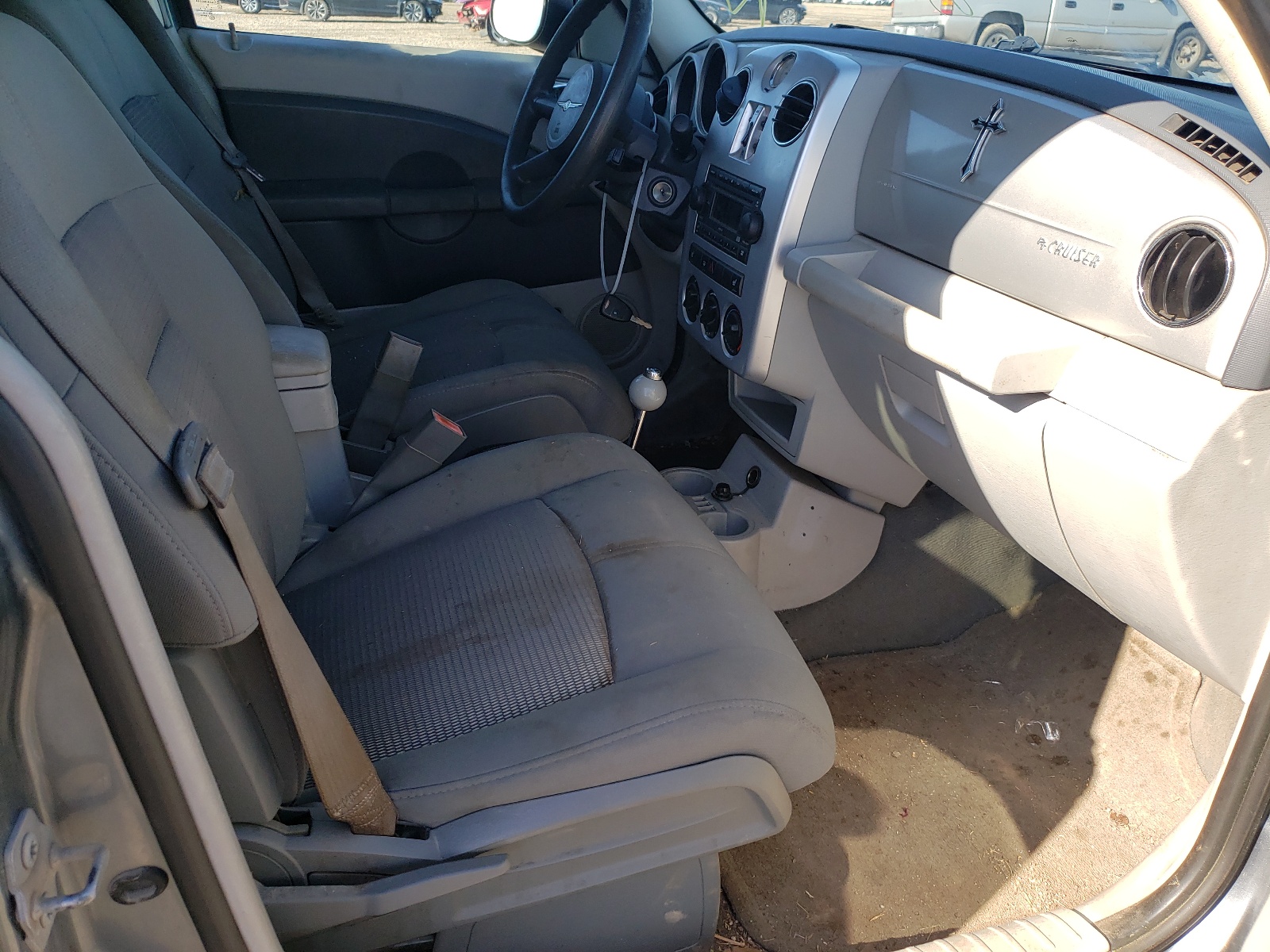 Photo 5 from auction – 2009 CHRYSLER PT CRUISER with VIN 3A8FY58939T575107