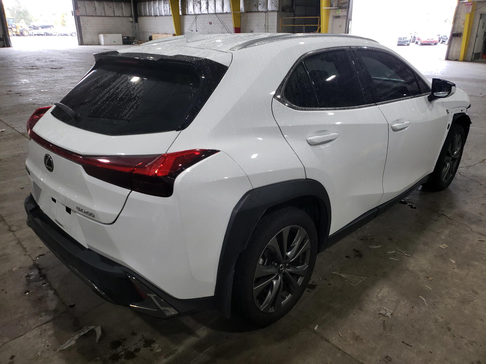 Photo 4 from auction – 2019 LEXUS UX 200 with VIN JTHY3JBH2K2003605