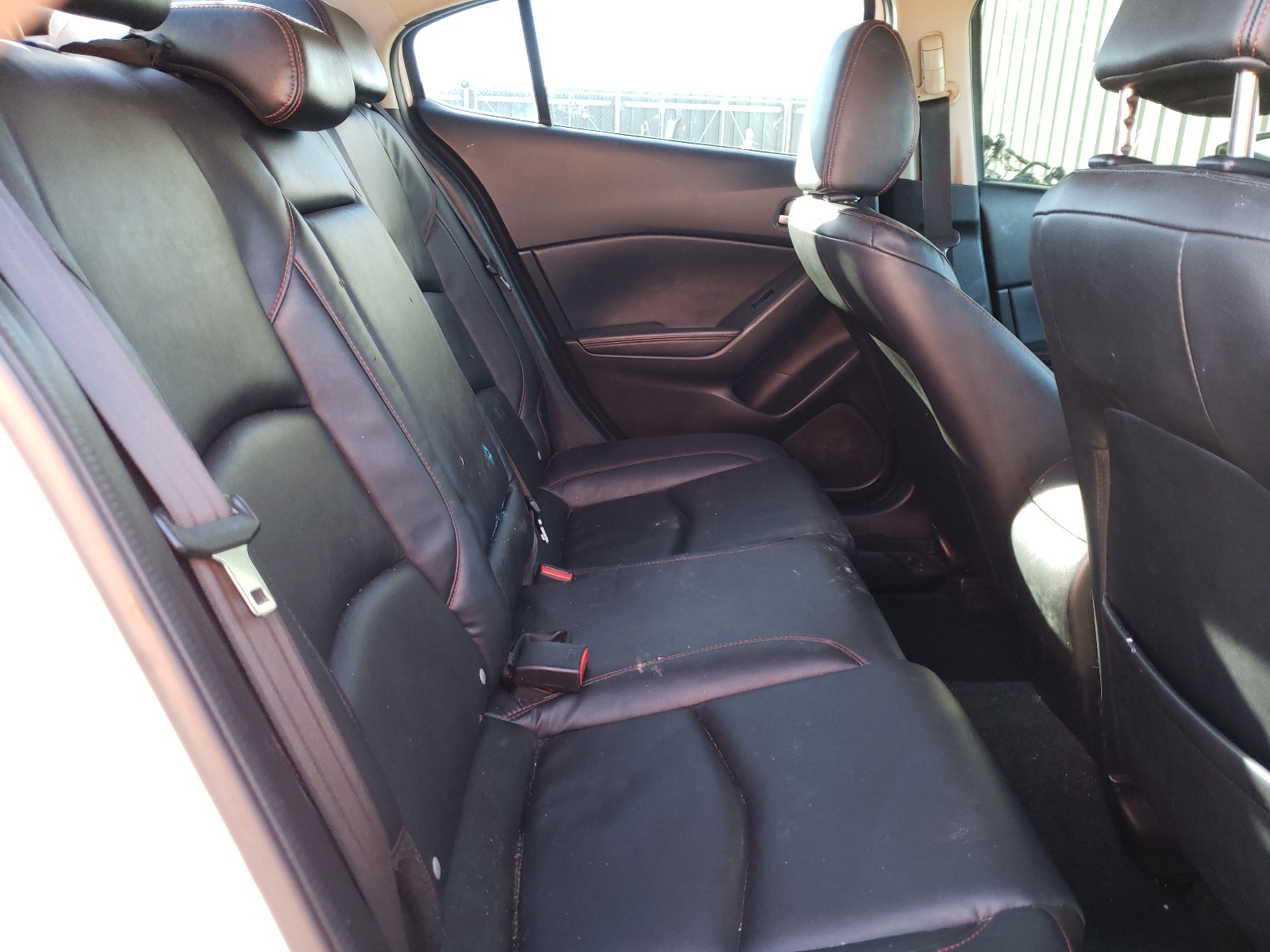 Photo 6 from auction – 2015 MAZDA 3 TOURING with VIN JM1BM1V37F1228196