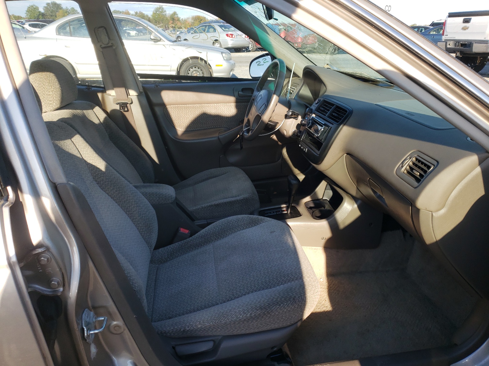 Photo 5 from auction – 2000 HONDA CIVIC with VIN 1HGEJ6674YL018457