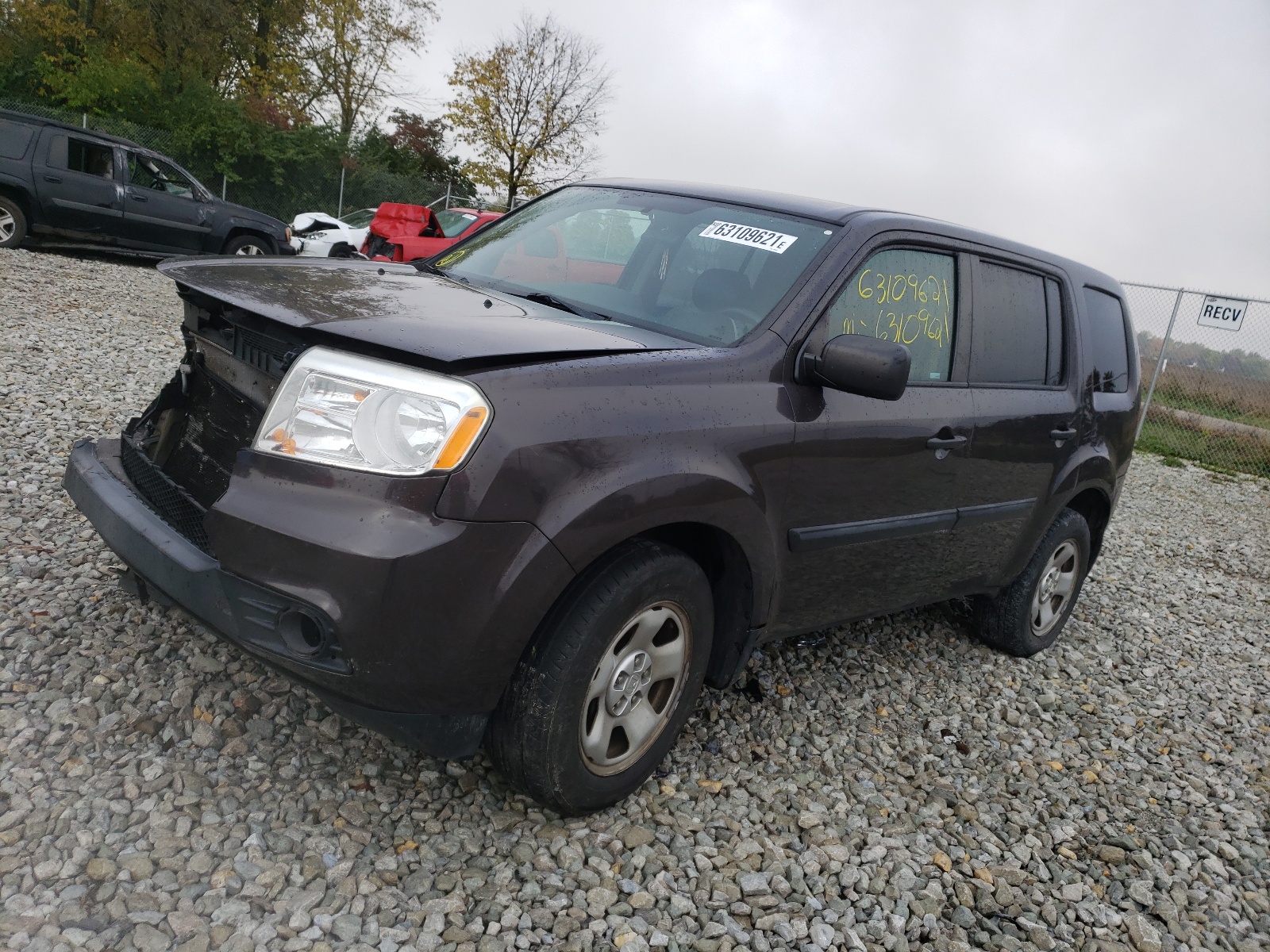 Photo 2 from auction – 2013 HONDA PILOT LX with VIN 5FNYF3H26DB041930
