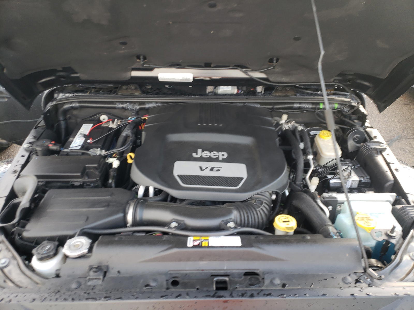 Photo 7 from auction – 2016 JEEP WRANGLER U with VIN 1C4BJWEG2GL323201