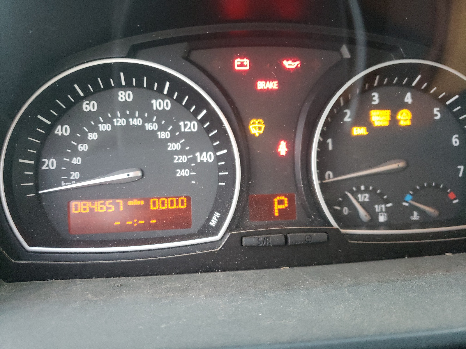 Photo 8 from auction – 2004 BMW X3 2.5I with VIN WBXPA73404WC43979