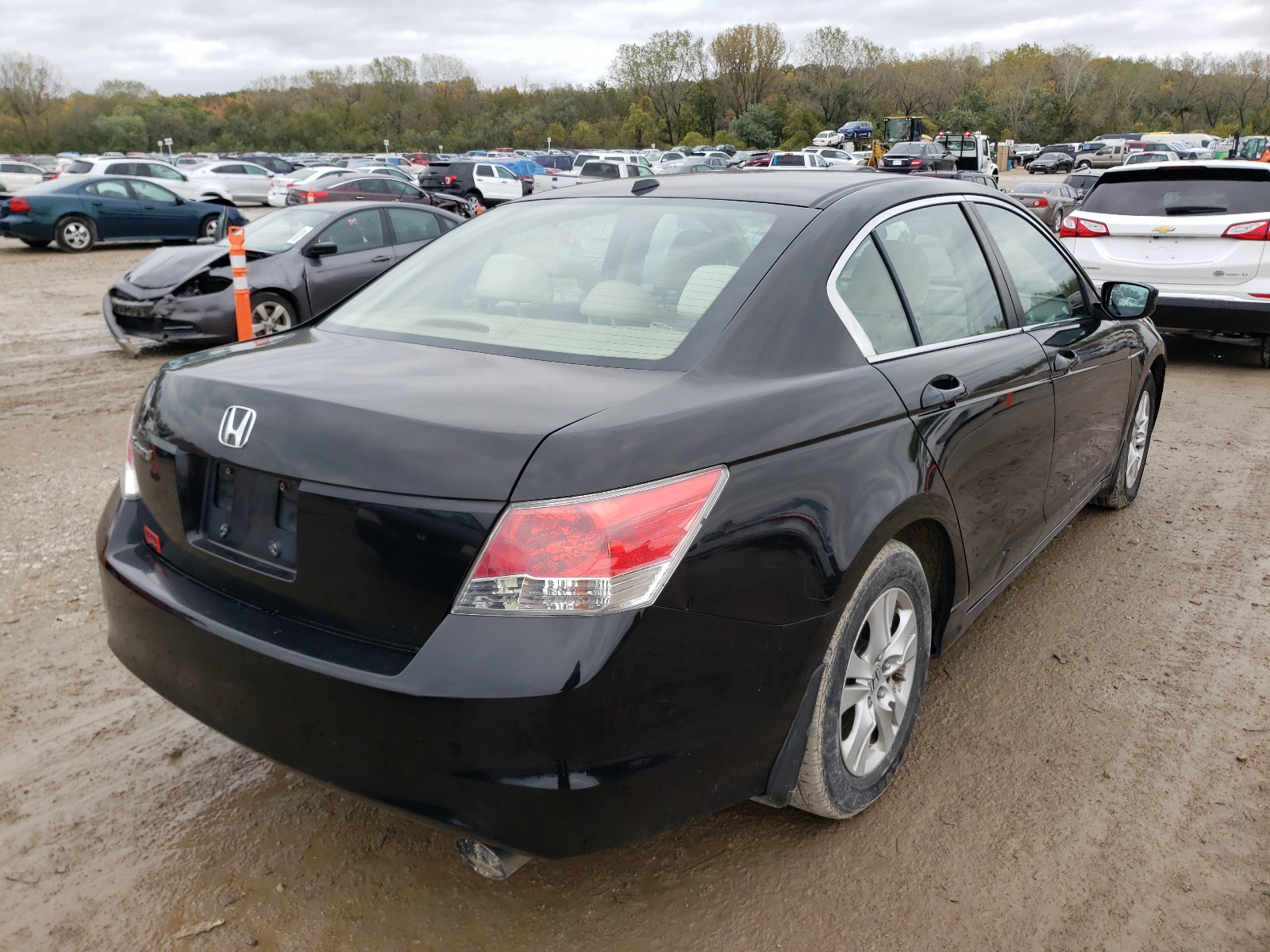 Photo 4 from auction – 2010 HONDA ACCORD LXP with VIN 1HGCP2F45AA136295