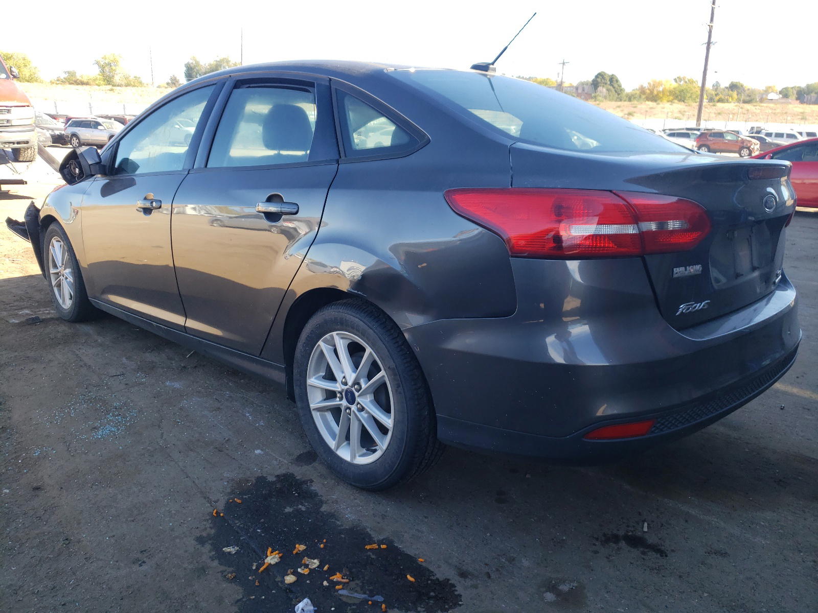Photo 3 from auction – 2015 FORD FOCUS SE with VIN 1FADP3F23FL368760