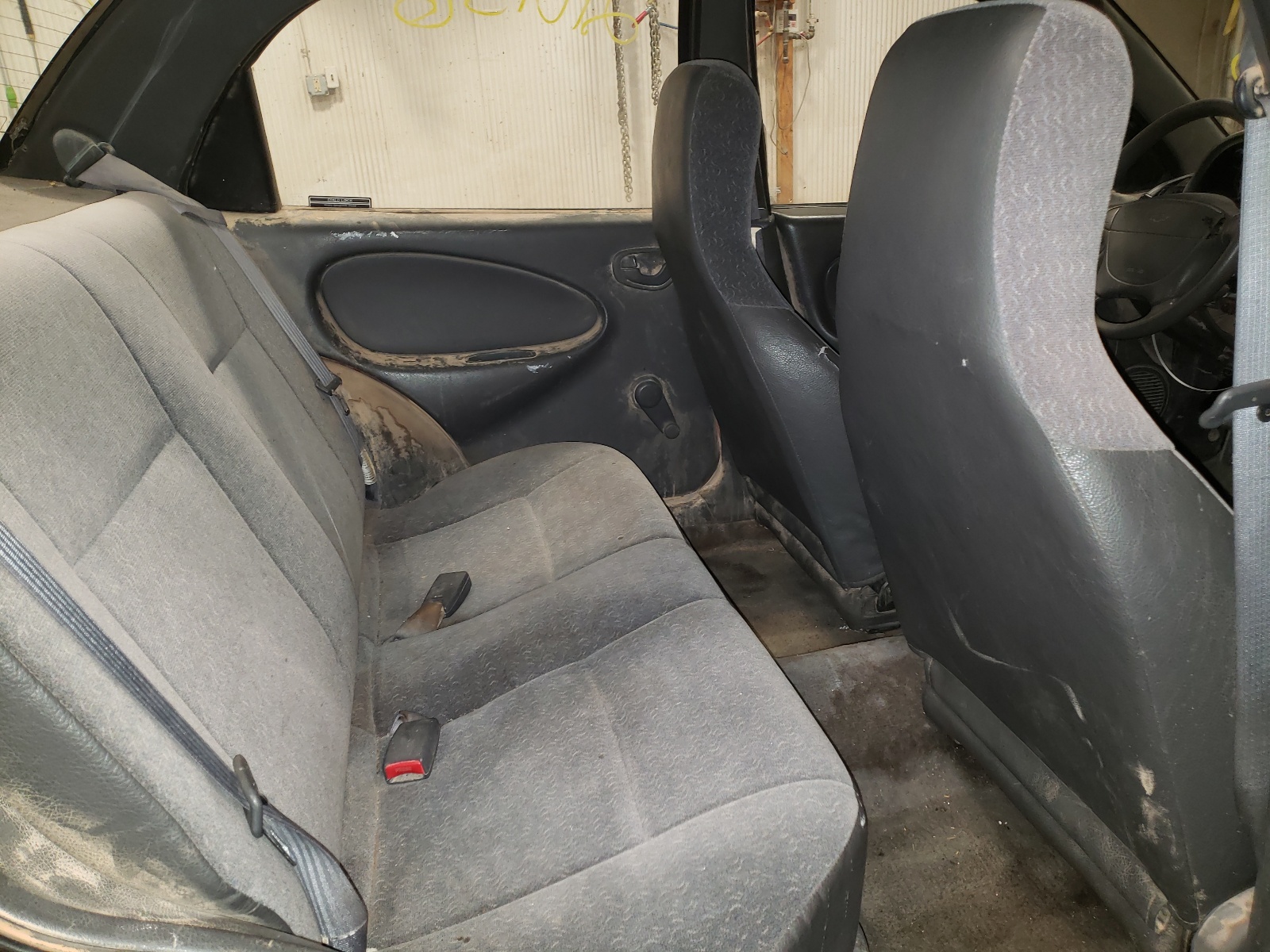 Photo 6 from auction – 2001 CHEVROLET METRO LSI with VIN 2C1MR522716709887