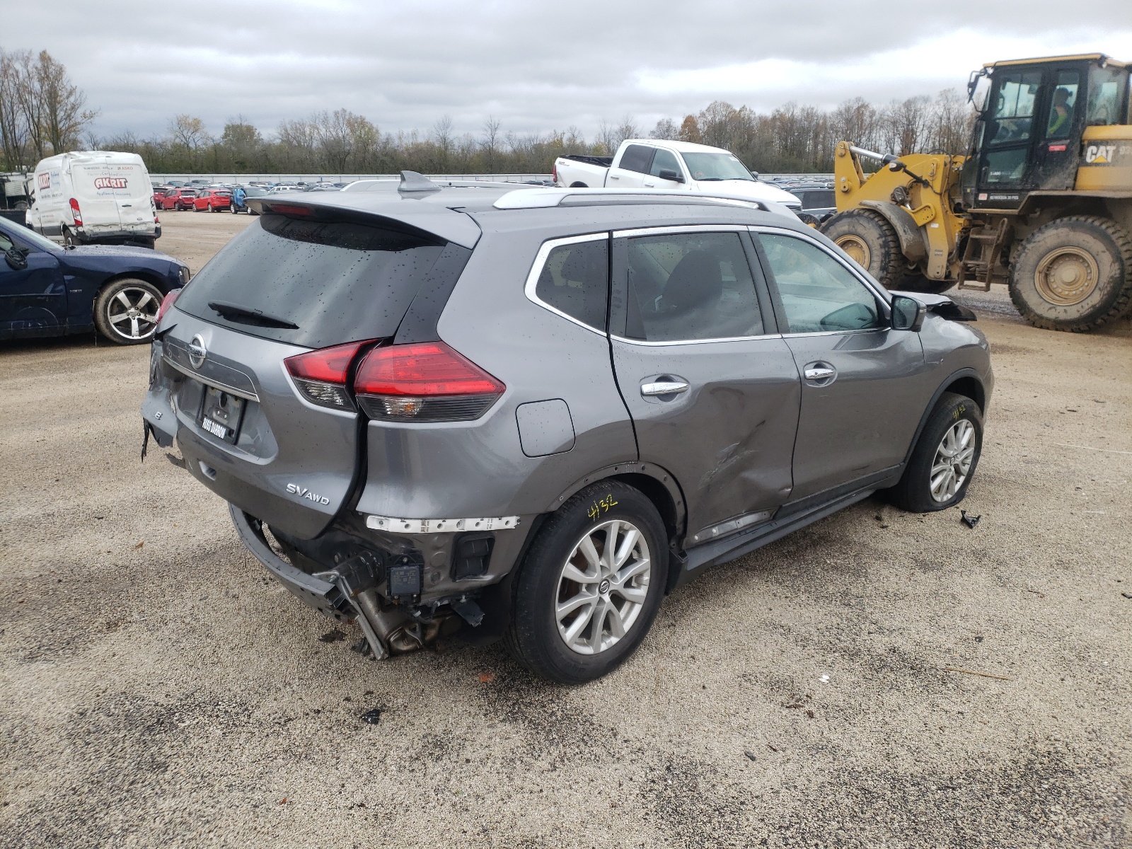 Photo 4 from auction – 2017 NISSAN ROGUE S with VIN KNMAT2MV1HP540991