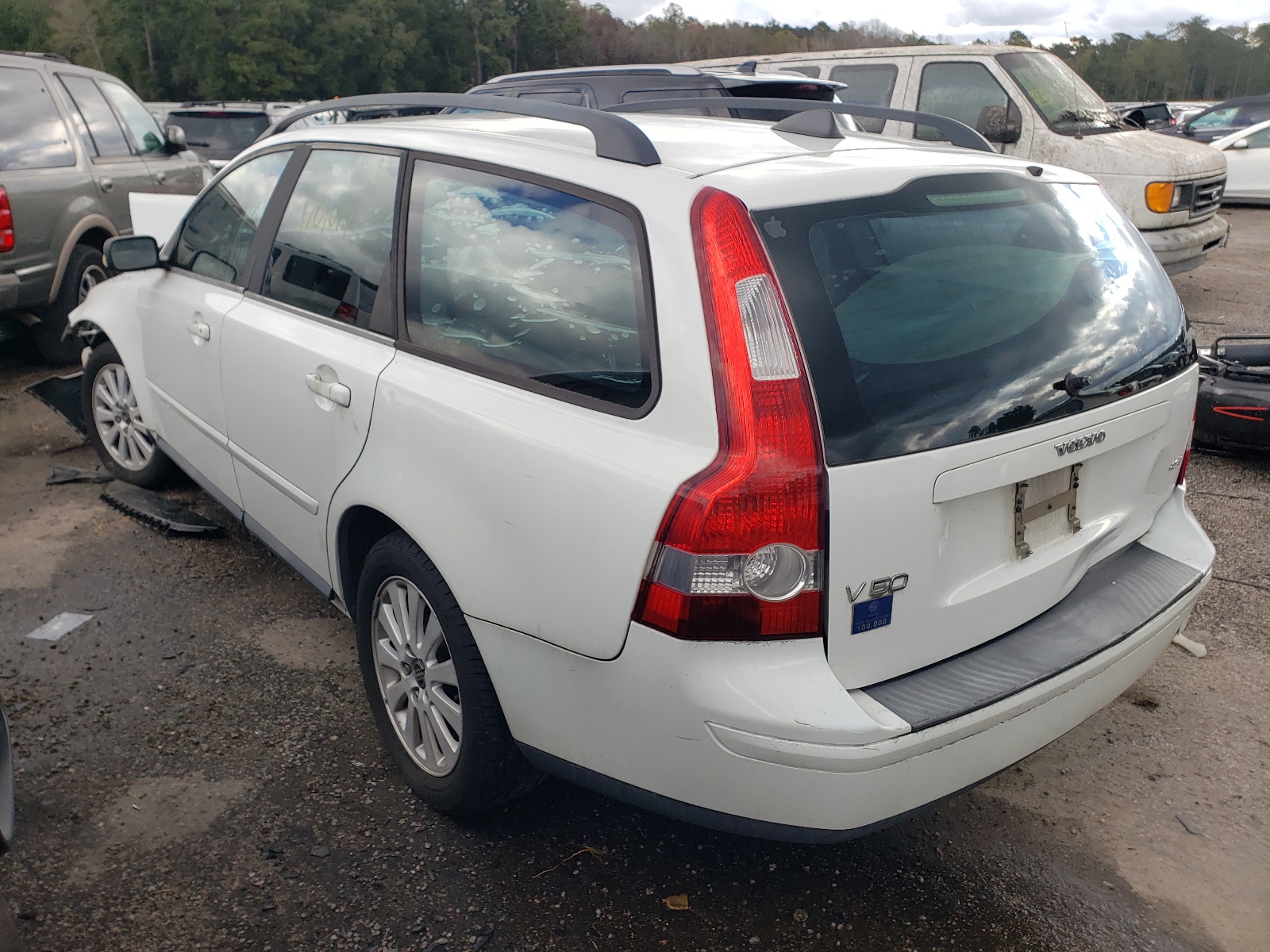 Photo 3 from auction – 2005 VOLVO V50 2.4I with VIN YV1MW382X52084048