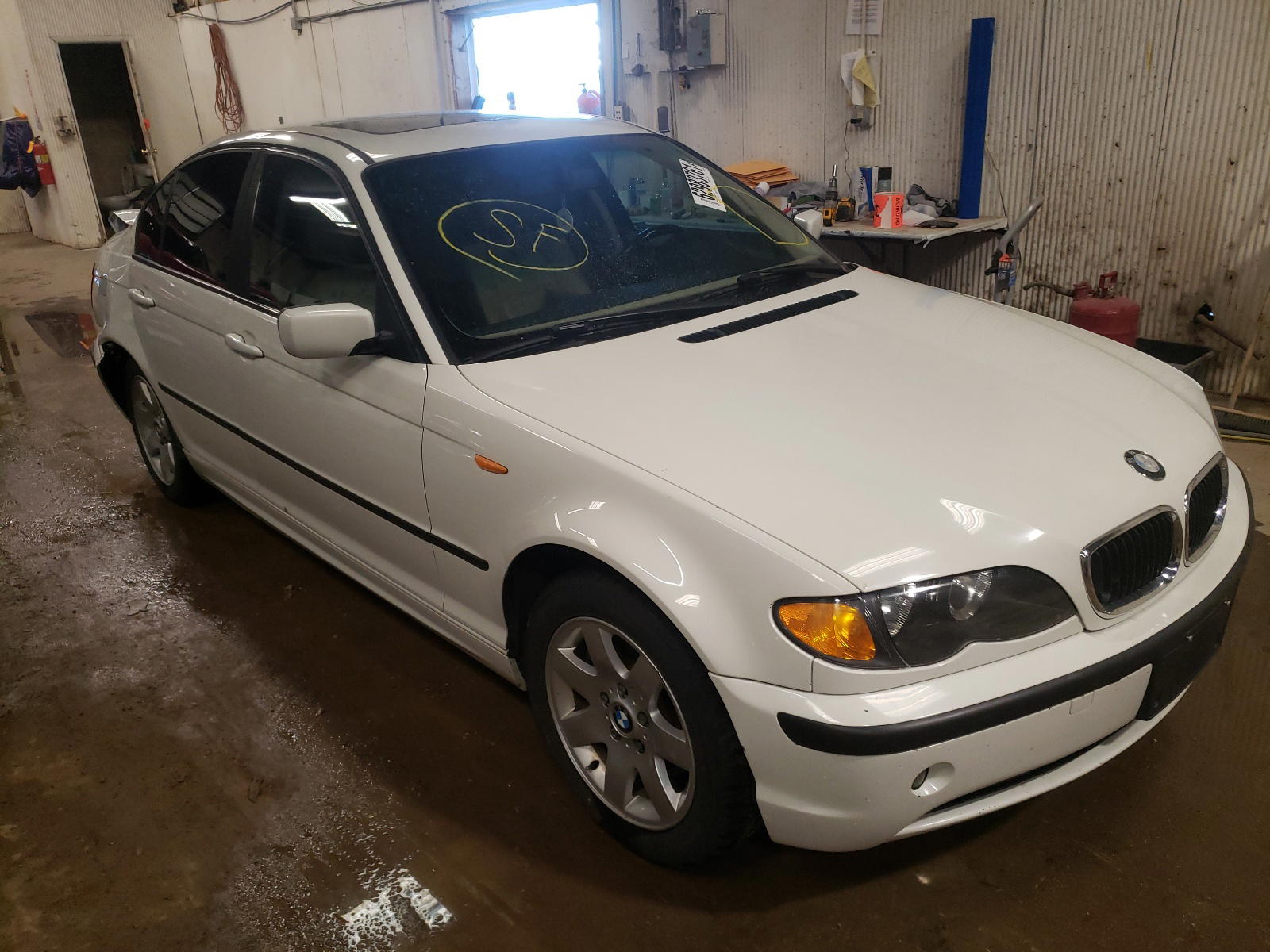 BMW 325 XI 2003 with VIN WBAEU33453PM55249 - Photo from auction