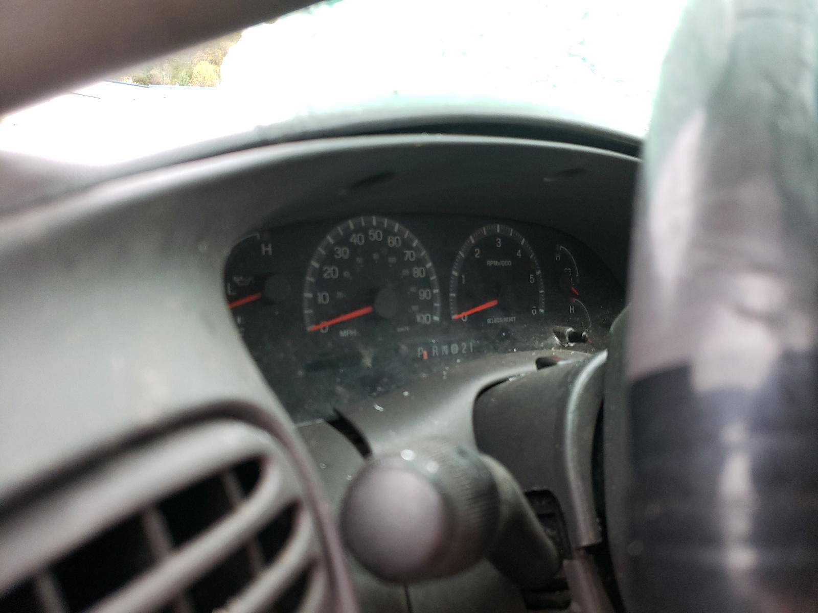 Photo 8 from auction – 2002 FORD F150 with VIN 1FTRX17242NB69671