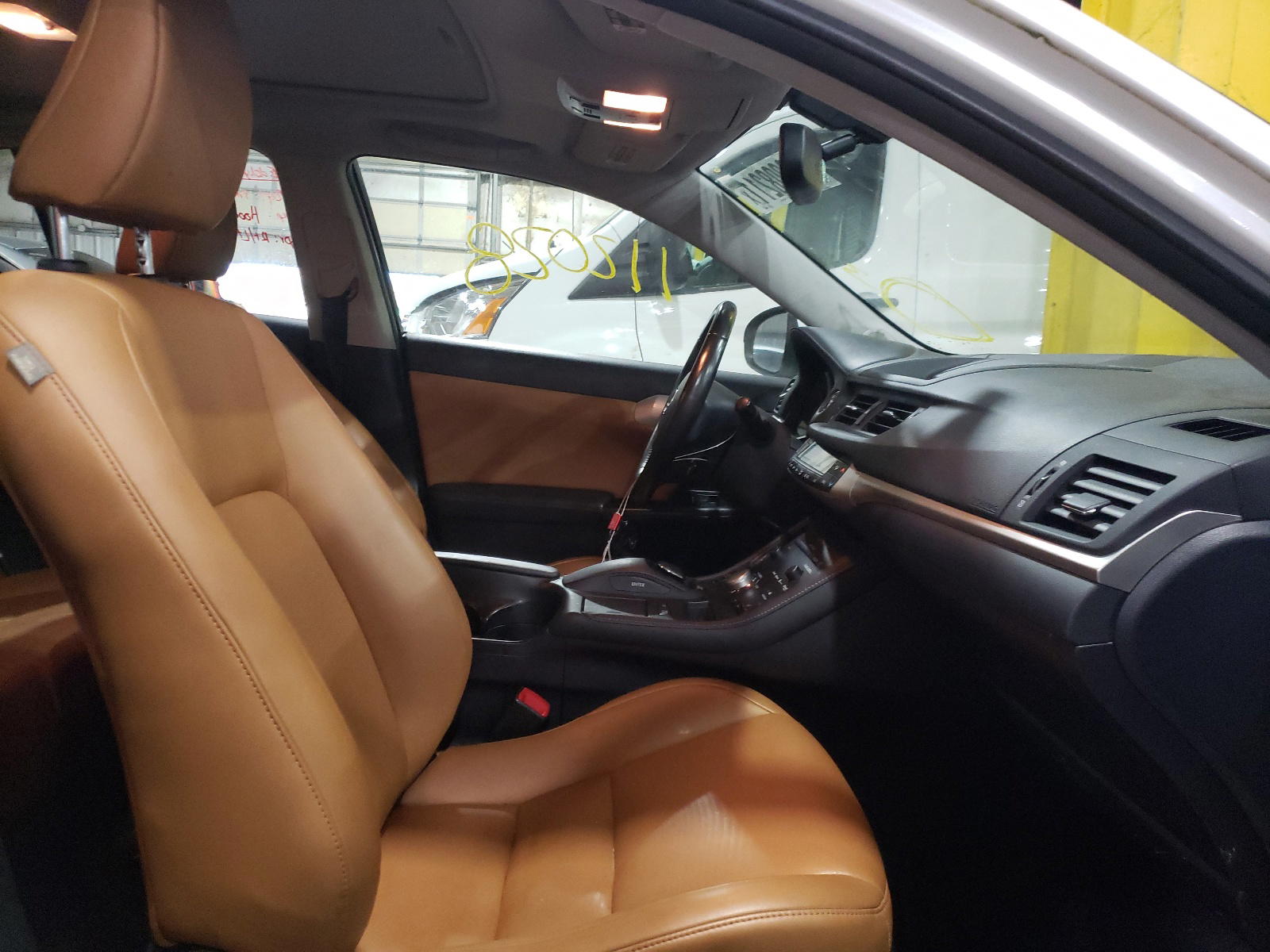 Photo 5 from auction – 2013 LEXUS CT 200 with VIN JTHKD5BH8D2169348