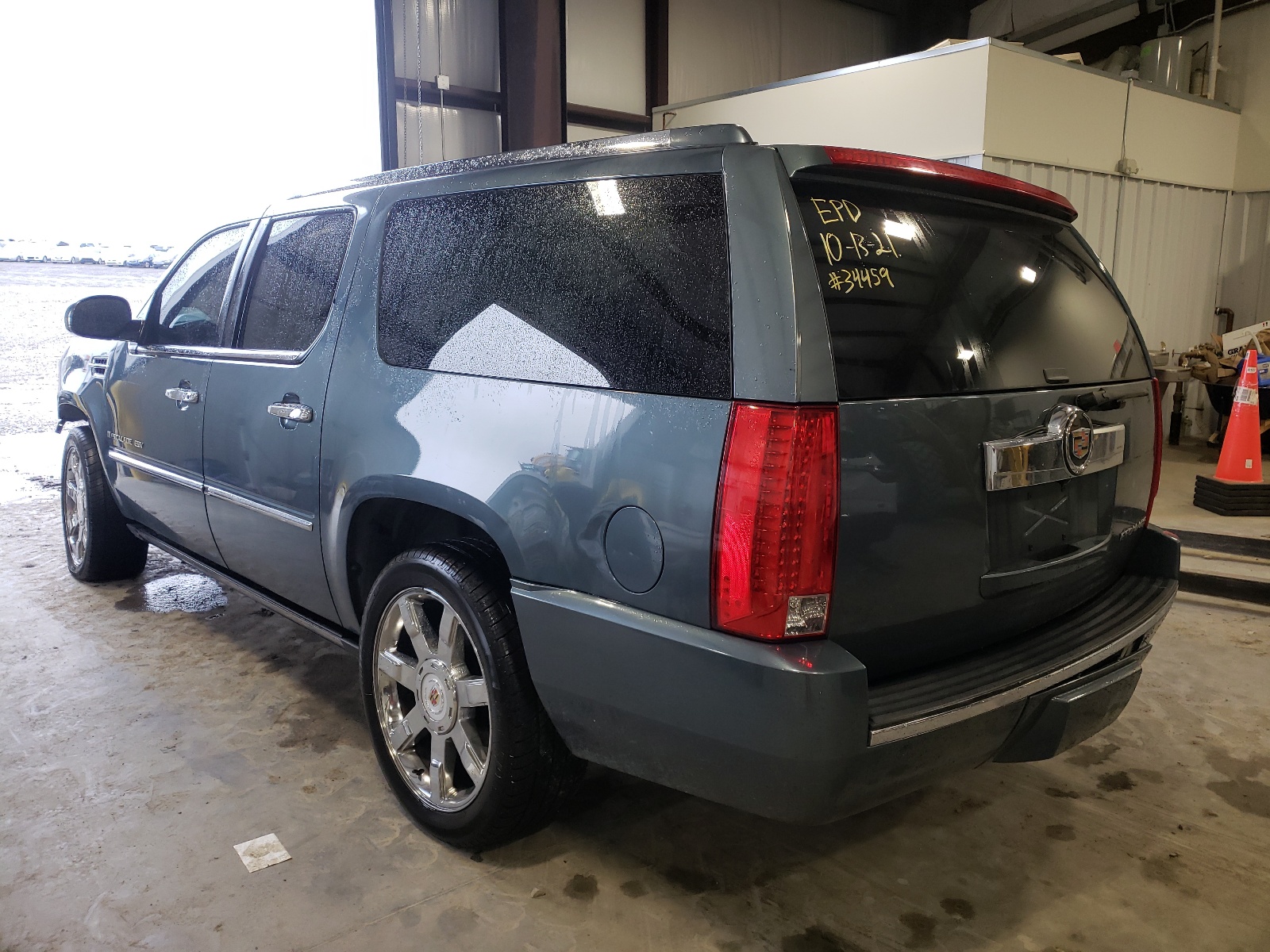Zdjęcie 3 z aukcji – 2008 CADILLAC ESCALADE E z VIN 1GYFK668X8R274179