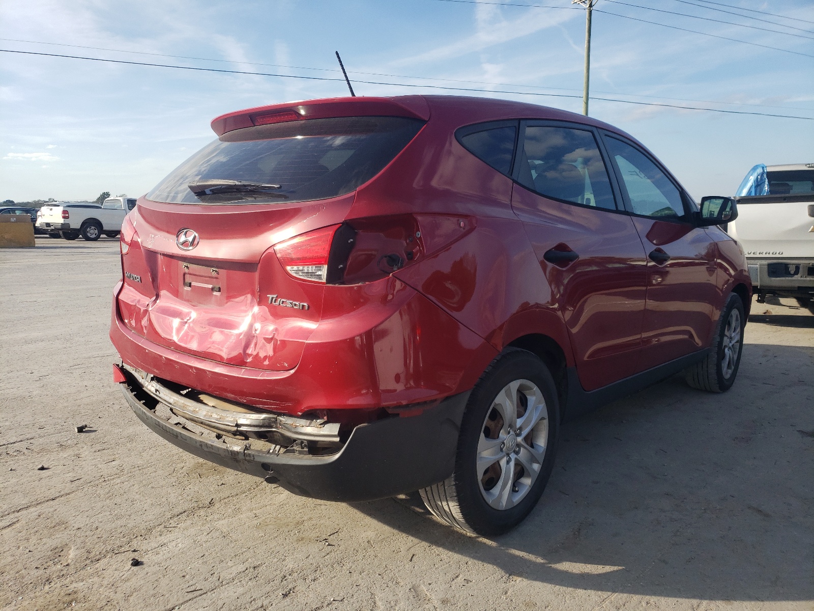 Photo 4 from auction – 2011 HYUNDAI TUCSON GL with VIN KM8JT3AB2BU120600