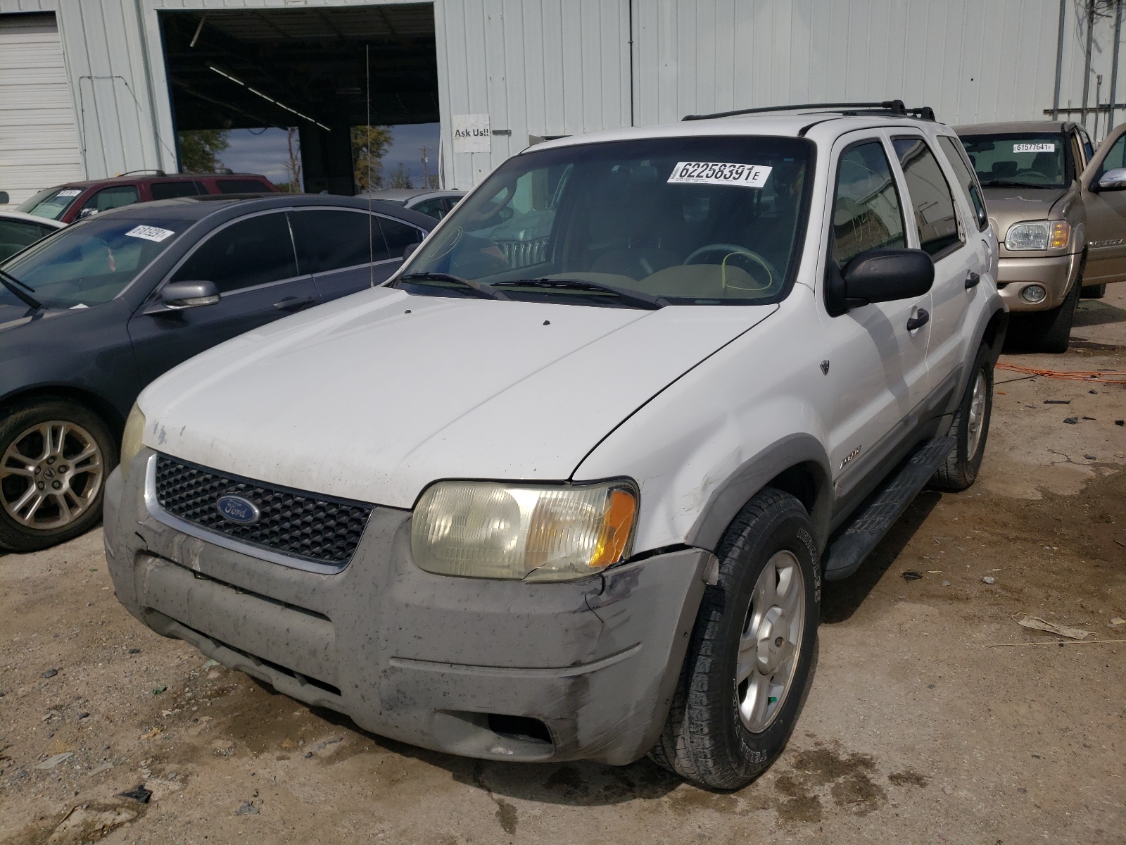 Photo 2 from auction – 2002 FORD ESCAPE XLT with VIN 1FMYU03142KB13108