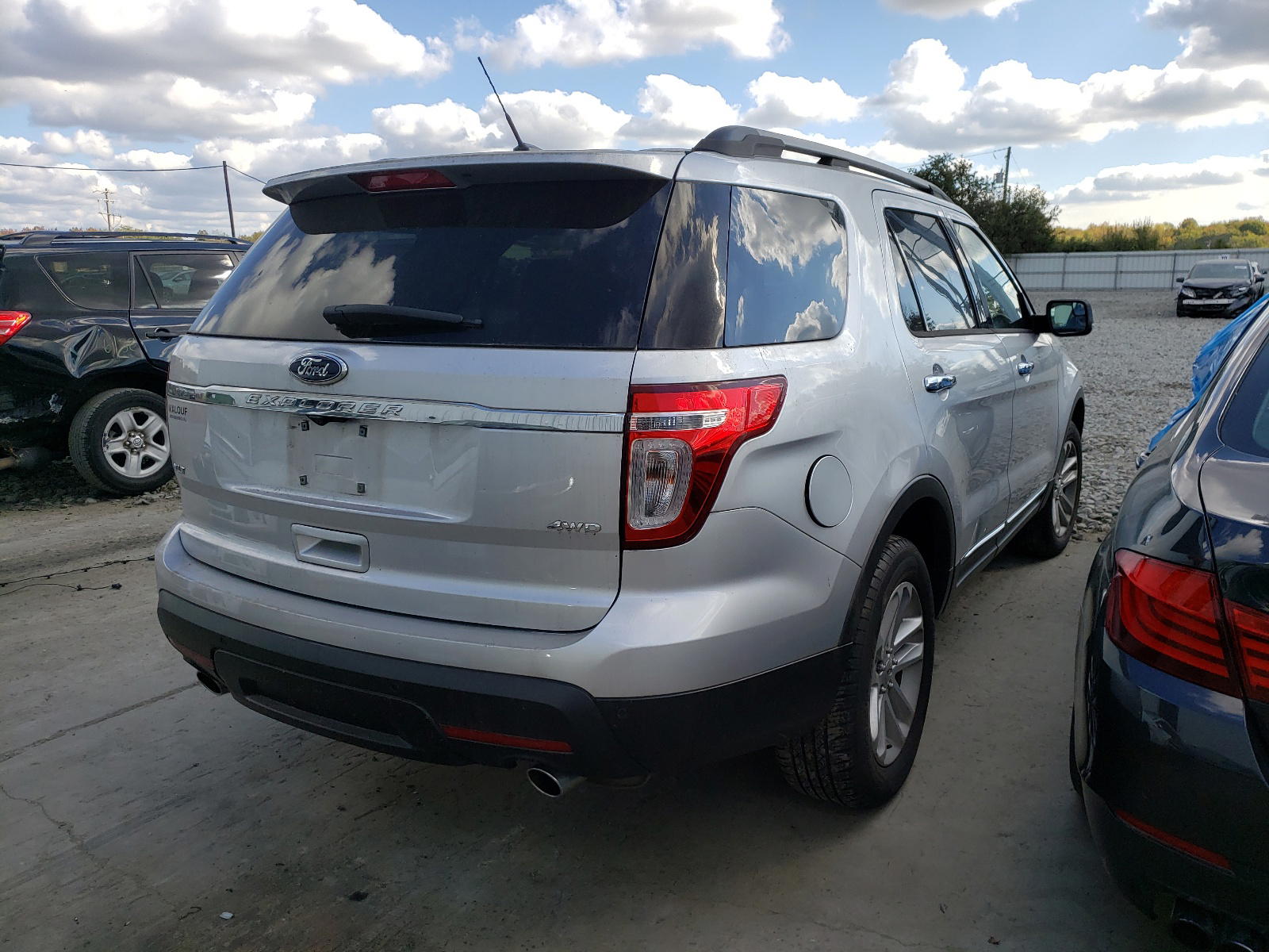 Photo 4 from auction – 2013 FORD EXPLORER X with VIN 1FM5K8D84DGB85659