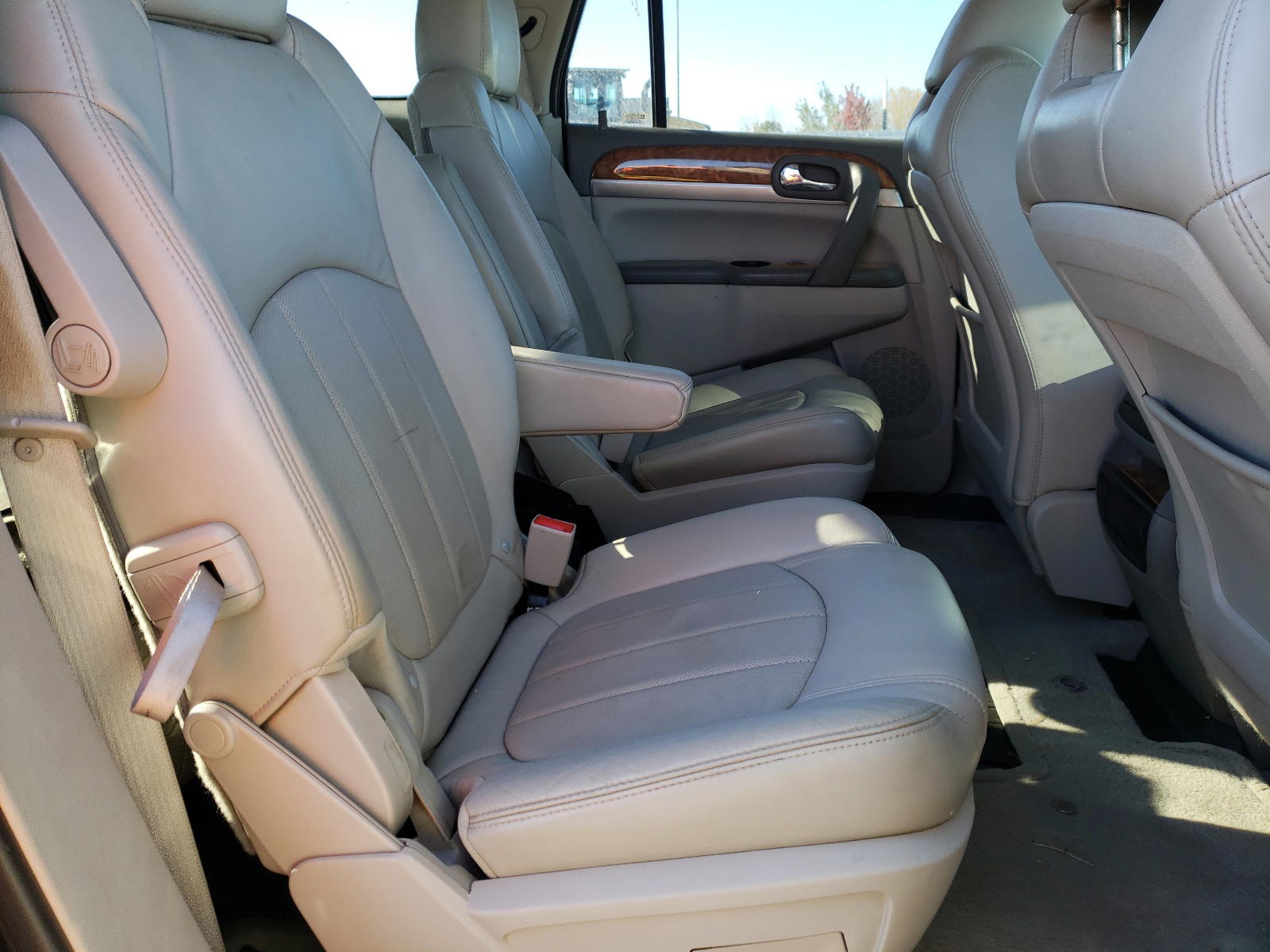 Photo 6 from auction – 2012 BUICK ENCLAVE with VIN 5GAKVCED1CJ424827