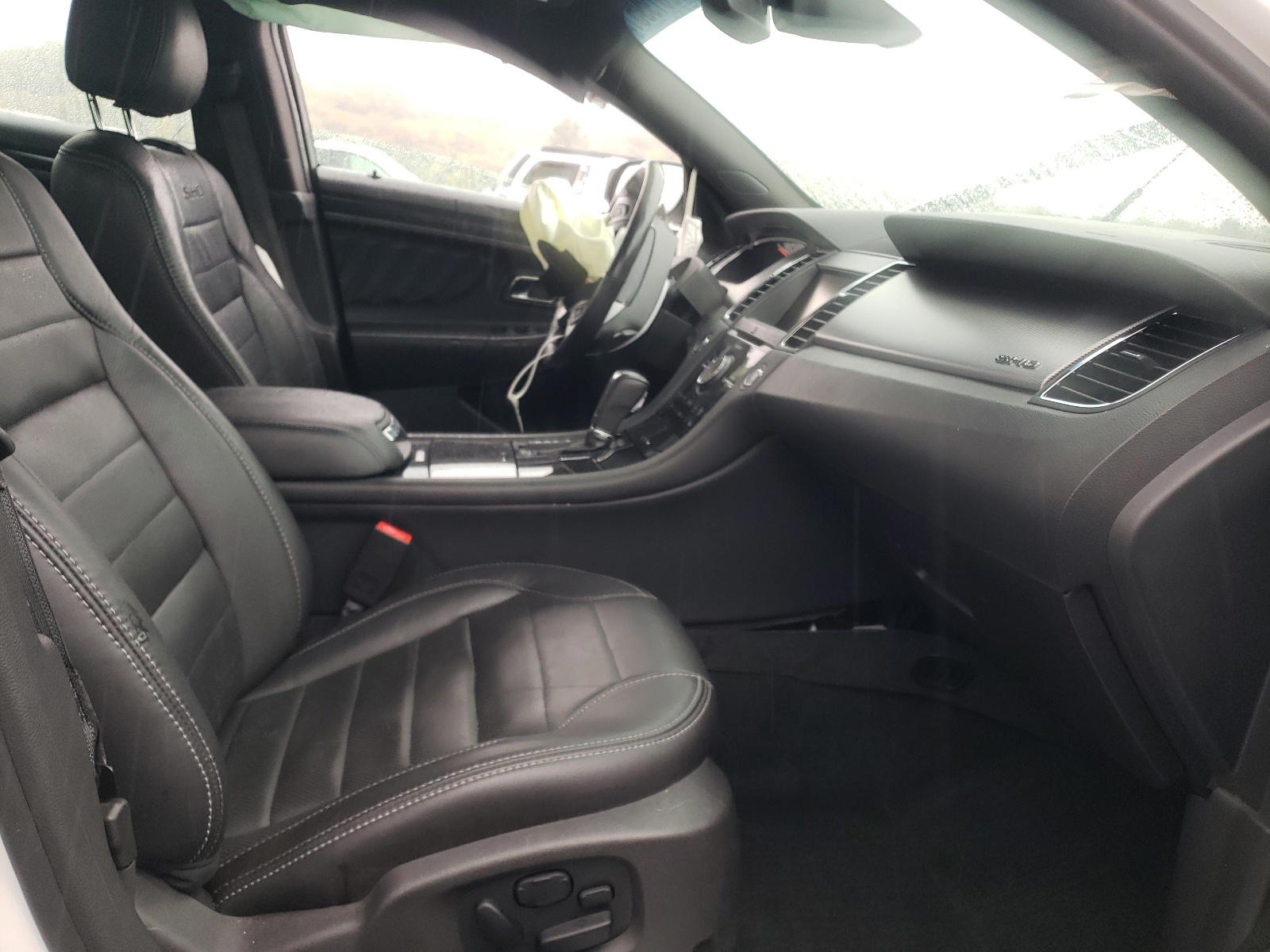 Photo 5 from auction – 2013 FORD TAURUS SHO with VIN 1FAHP2KT7DG200894