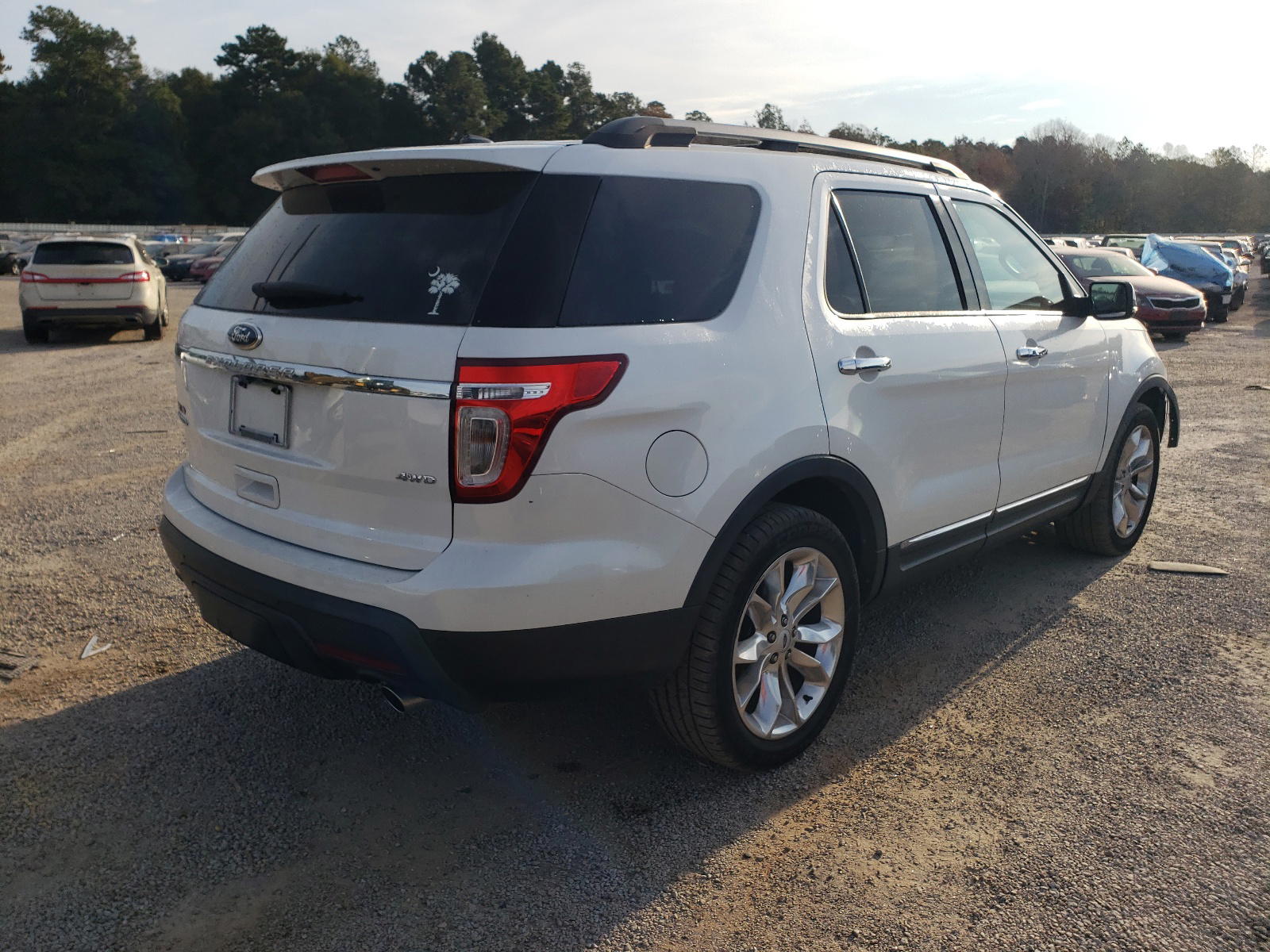 Photo 4 from auction – 2012 FORD EXPLORER L with VIN 1FMHK8F89CGA98395