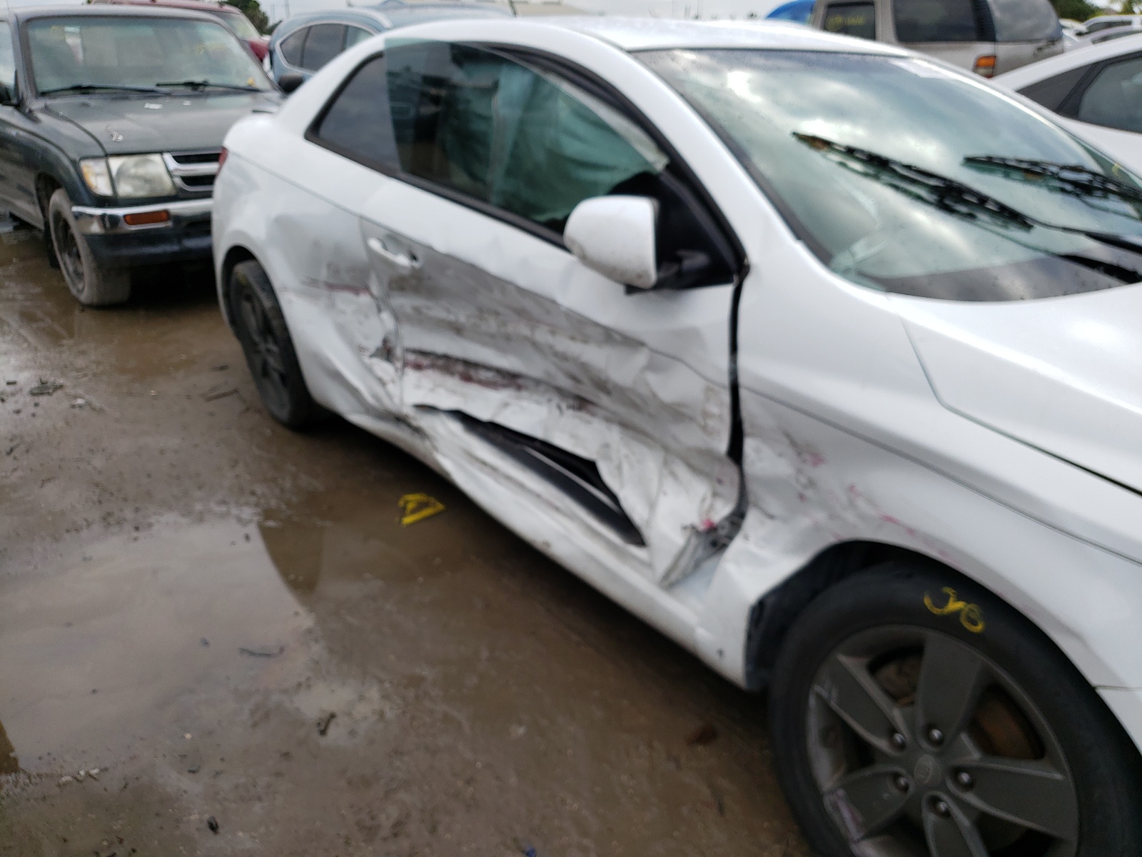 Photo 9 from auction – 2010 KIA FORTE EX with VIN KNAFU6A27A5168379