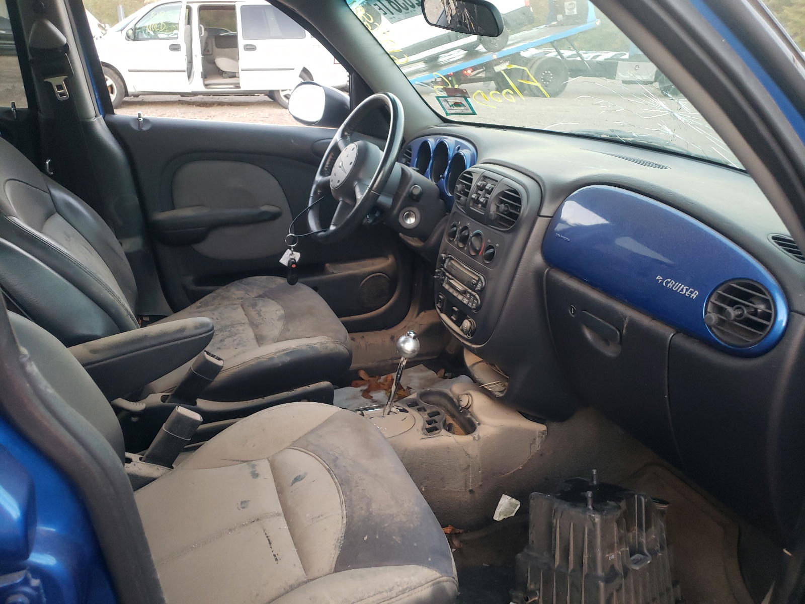 Photo 5 from auction – 2003 CHRYSLER PT CRUISER with VIN 3C8FY68B03T632837