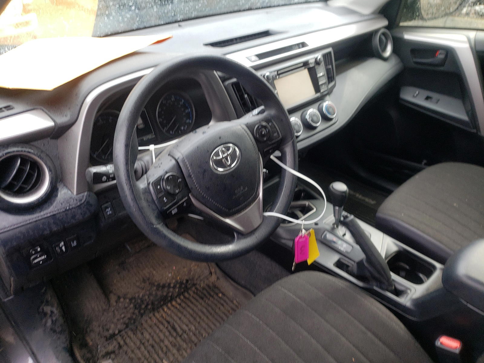 Photo 9 from auction – 2017 TOYOTA RAV4 LE with VIN JTMBFREV4HJ700142