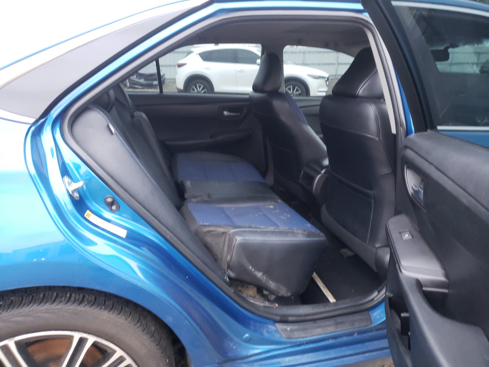 Photo 6 from auction – 2016 TOYOTA CAMRY LE with VIN 4T1BF1FK7GU560926