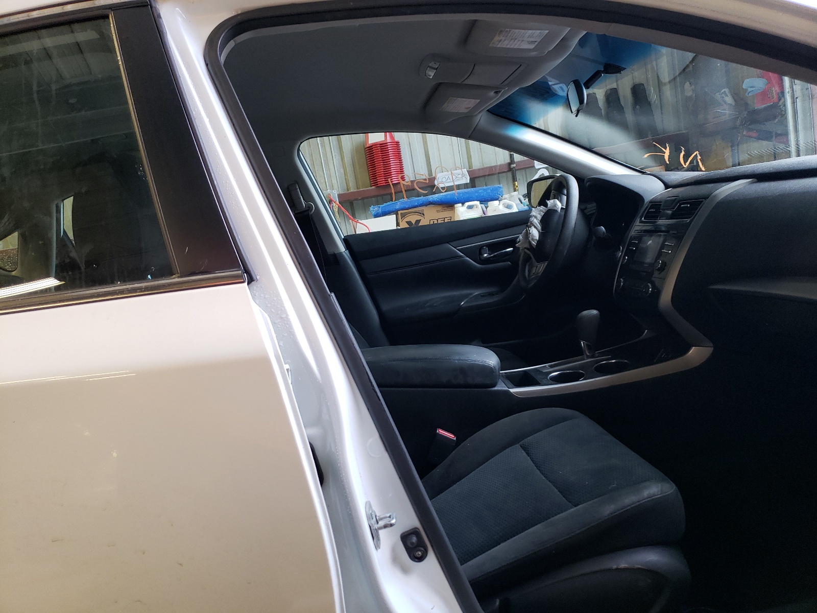 Zdjęcie 5 z aukcji – 2015 NISSAN ALTIMA z VIN 1N4AL3AP7FC572866