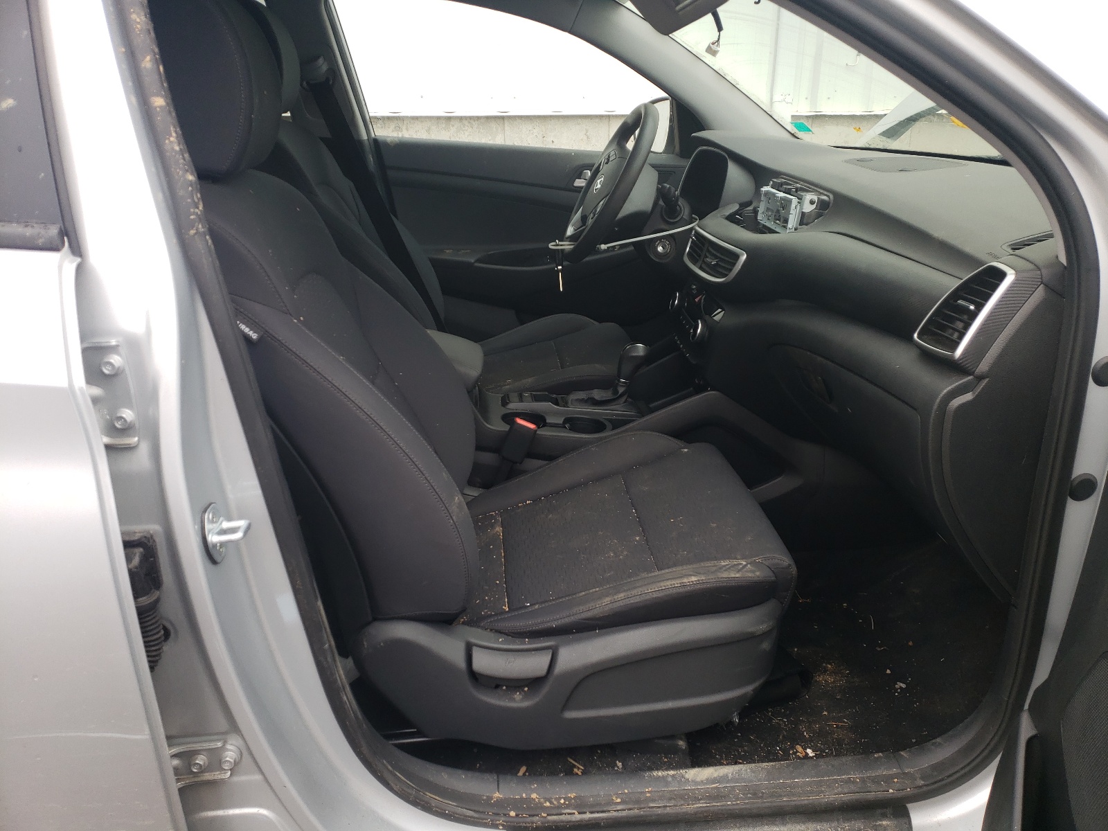 Photo 5 from auction – 2019 HYUNDAI TUCSON SE with VIN KM8J23A42KU044297