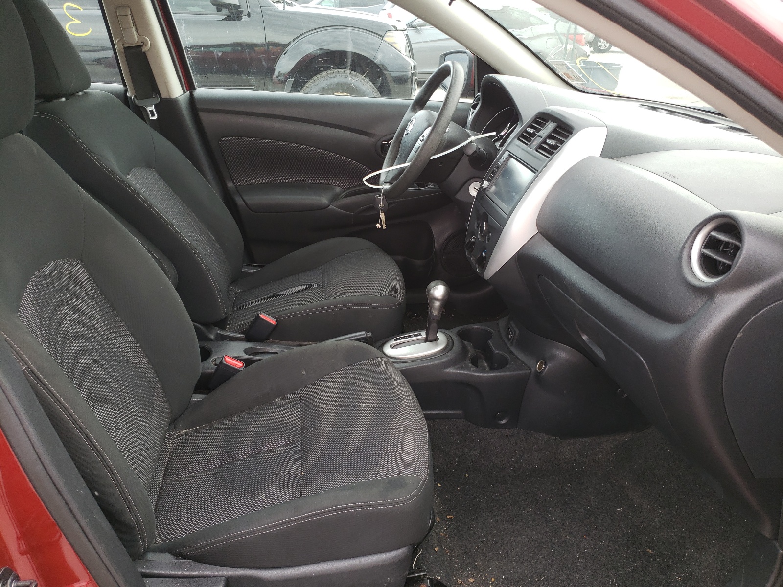 Photo 5 from auction – 2019 NISSAN VERSA S with VIN 3N1CN7AP4KL827088