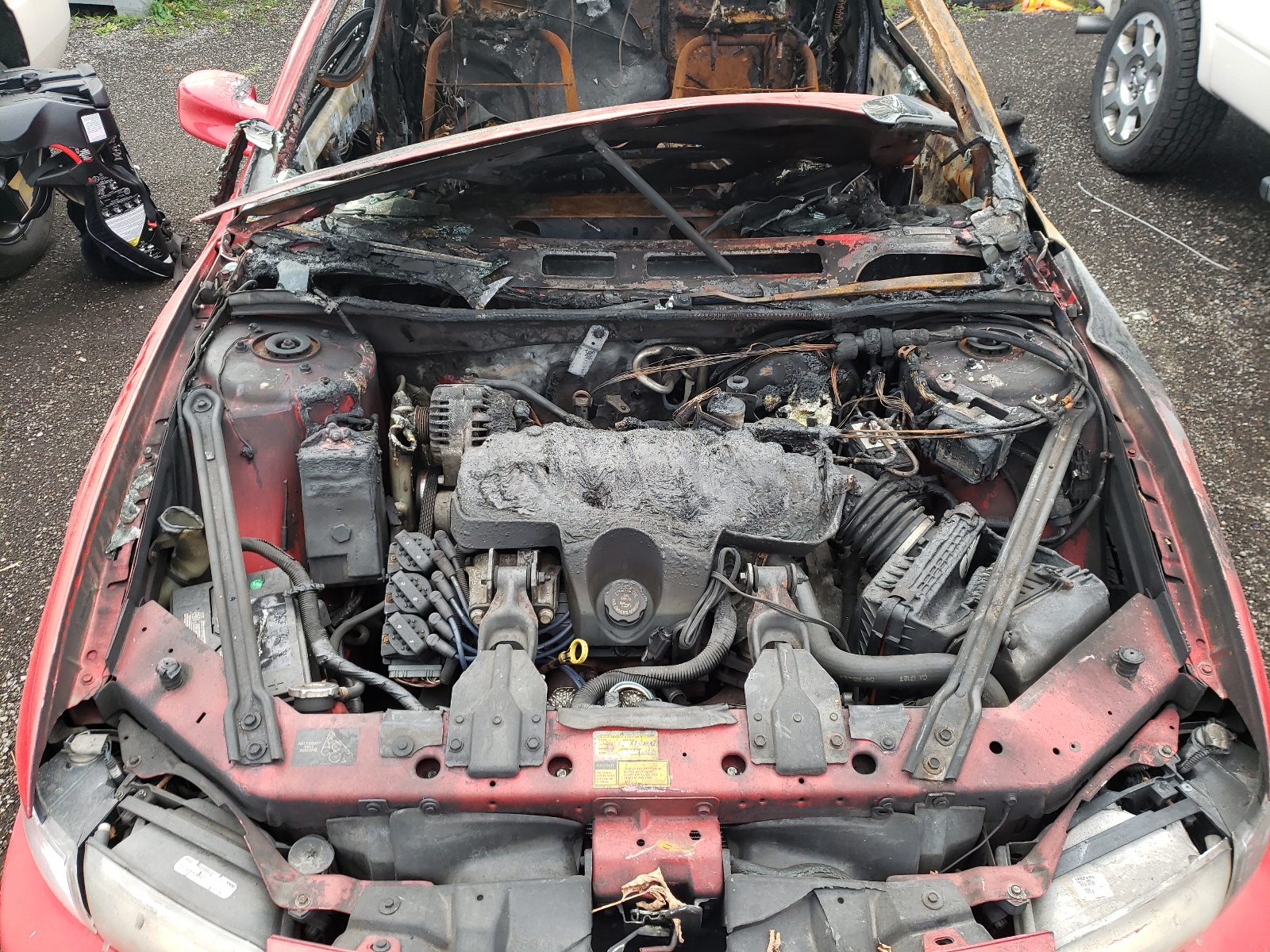 Photo 7 from auction – 2000 PONTIAC GRAND PRIX with VIN 1G2WP12K0YF162041