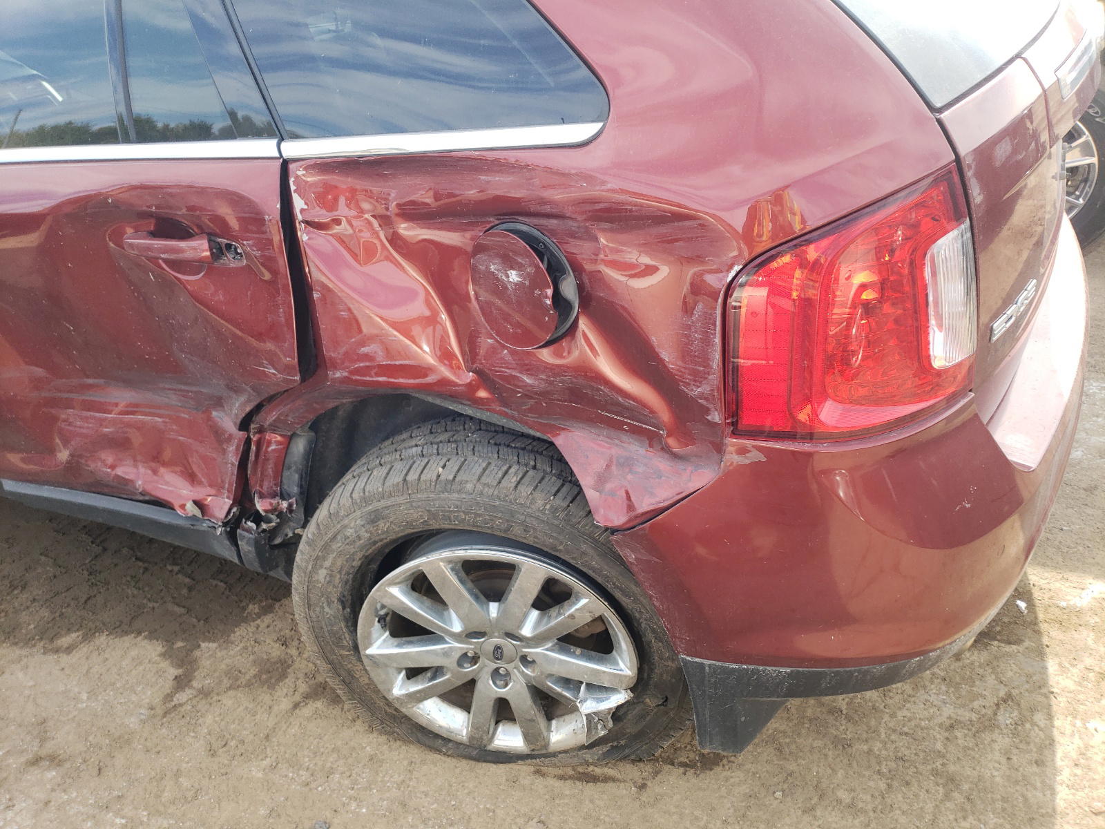 Photo 9 from auction – 2014 FORD EDGE LIMIT with VIN 2FMDK4KC5EBB06388