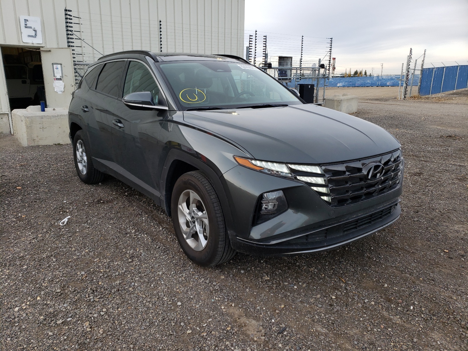Photo 1 from auction – 2022 HYUNDAI TUCSON SEL with VIN KM8JCCAE9NU049202