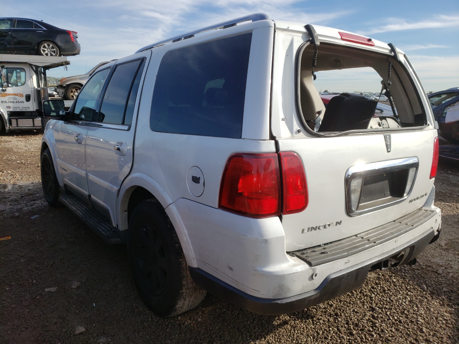 Photo 3 from auction – 2003 LINCOLN NAVIGATOR with VIN 5LMFU28R13LJ32239