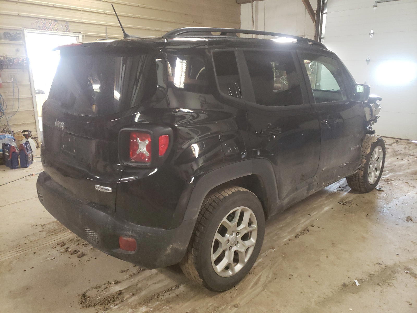 Photo 4 from auction – 2017 JEEP RENEGADE L with VIN ZACCJBBB3HPG20514
