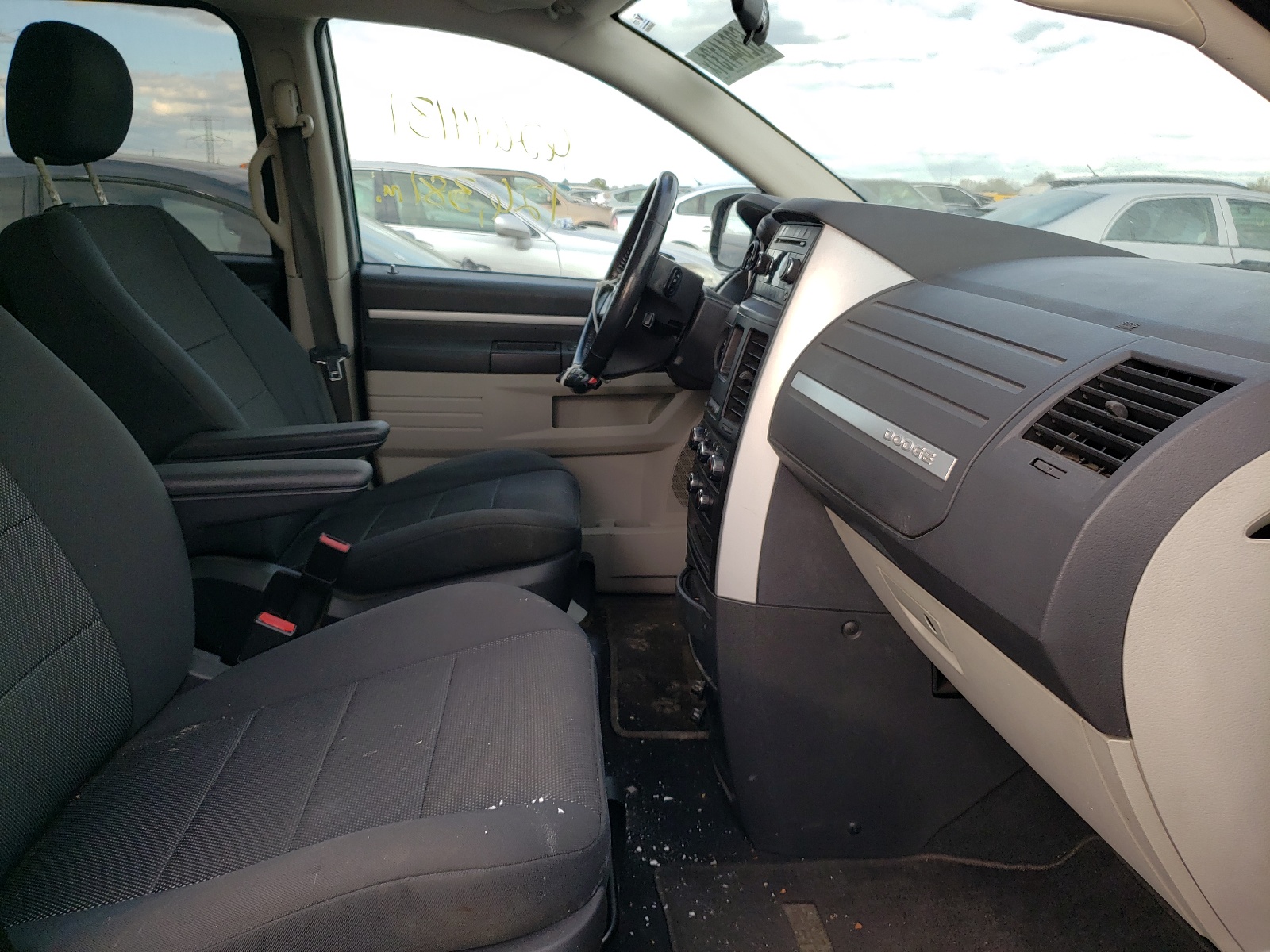 Photo 5 from auction – 2009 DODGE GRAND CARA with VIN 2D8HN54129R539146