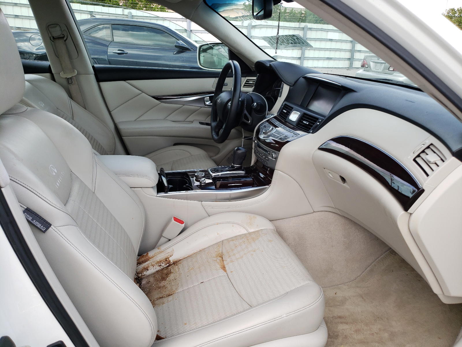Photo 5 from auction – 2011 INFINITI M56 with VIN JN1AY1AP4BM520439