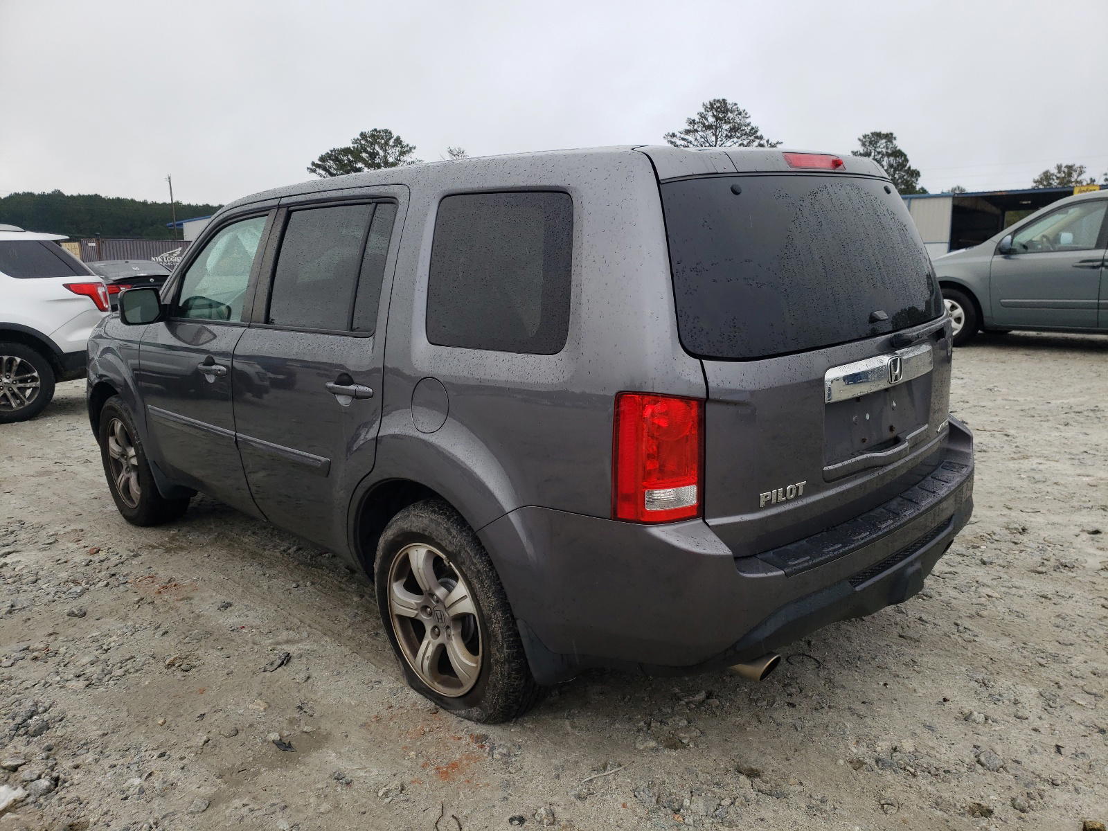 Photo 3 from auction – 2014 HONDA PILOT EX with VIN 5FNYF4H48EB033594