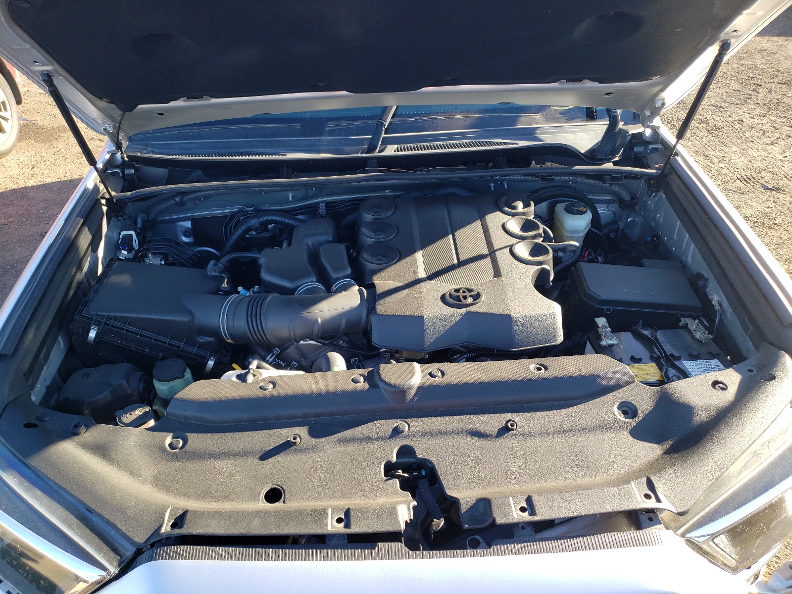 Photo 7 from auction – 2016 TOYOTA 4RUNNER SR with VIN JTEZU5JR9G5143642