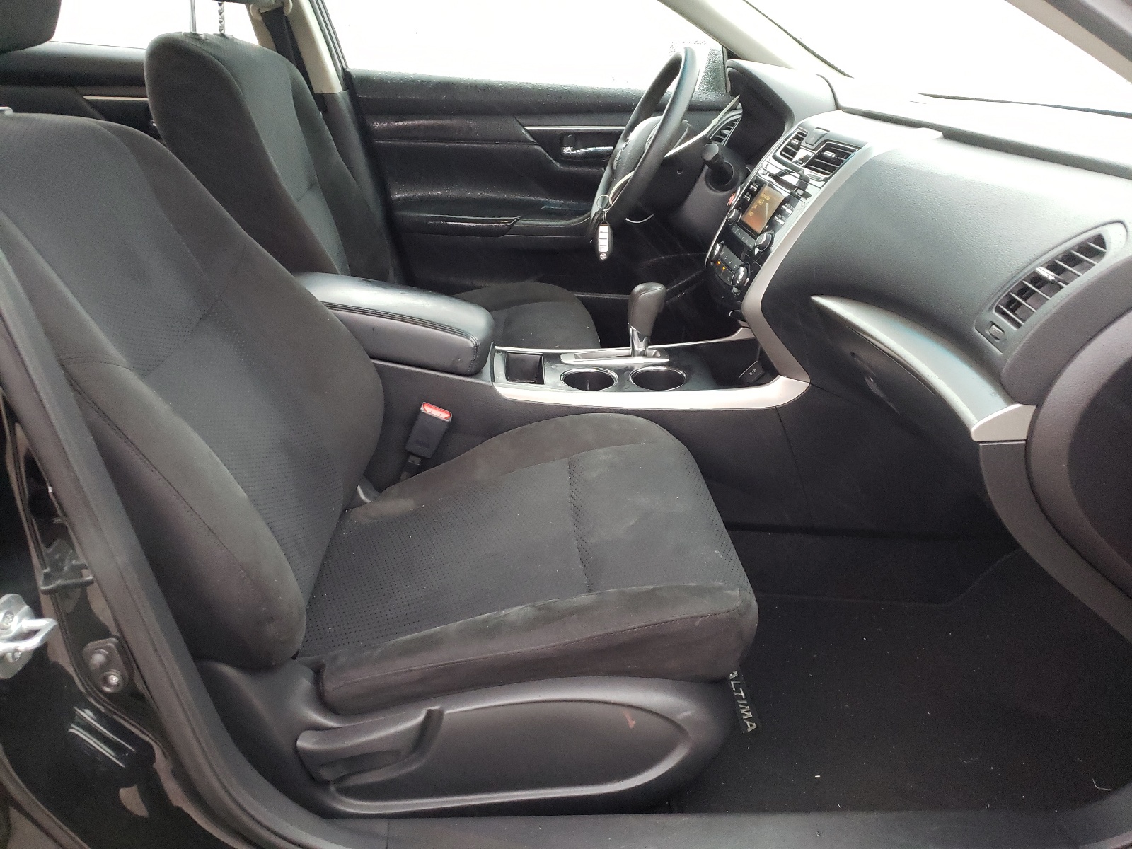 Photo 5 from auction – 2015 NISSAN ALTIMA 2.5 with VIN 1N4AL3AP0FN398949