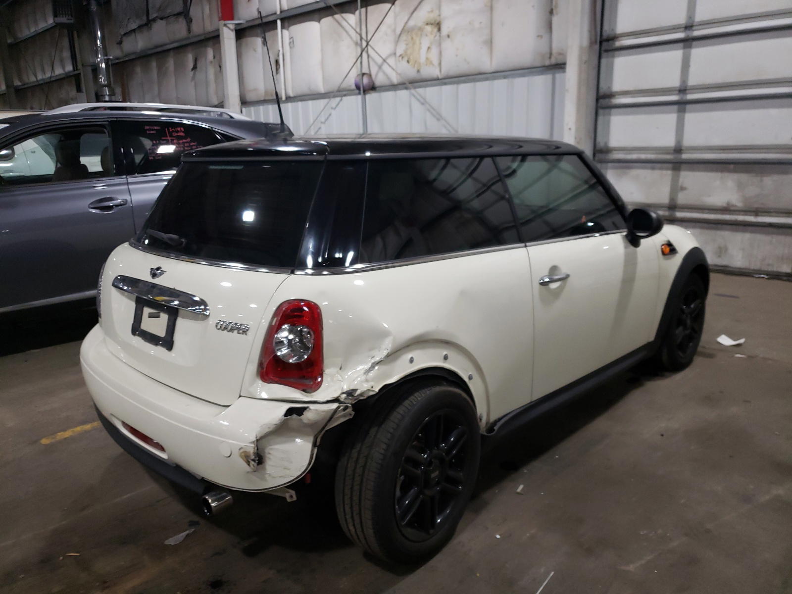 Photo 4 from auction – 2013 MINI COOPER with VIN WMWSU3C53DT370267