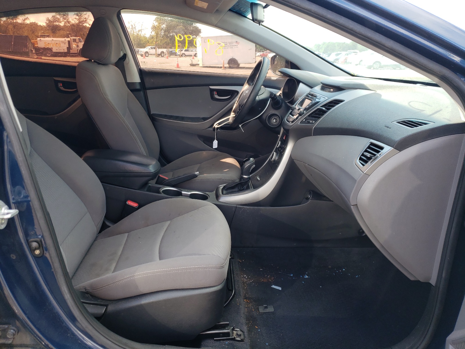 Photo 5 from auction – 2014 HYUNDAI ELANTRA SE with VIN KMHDH4AE7EU210201