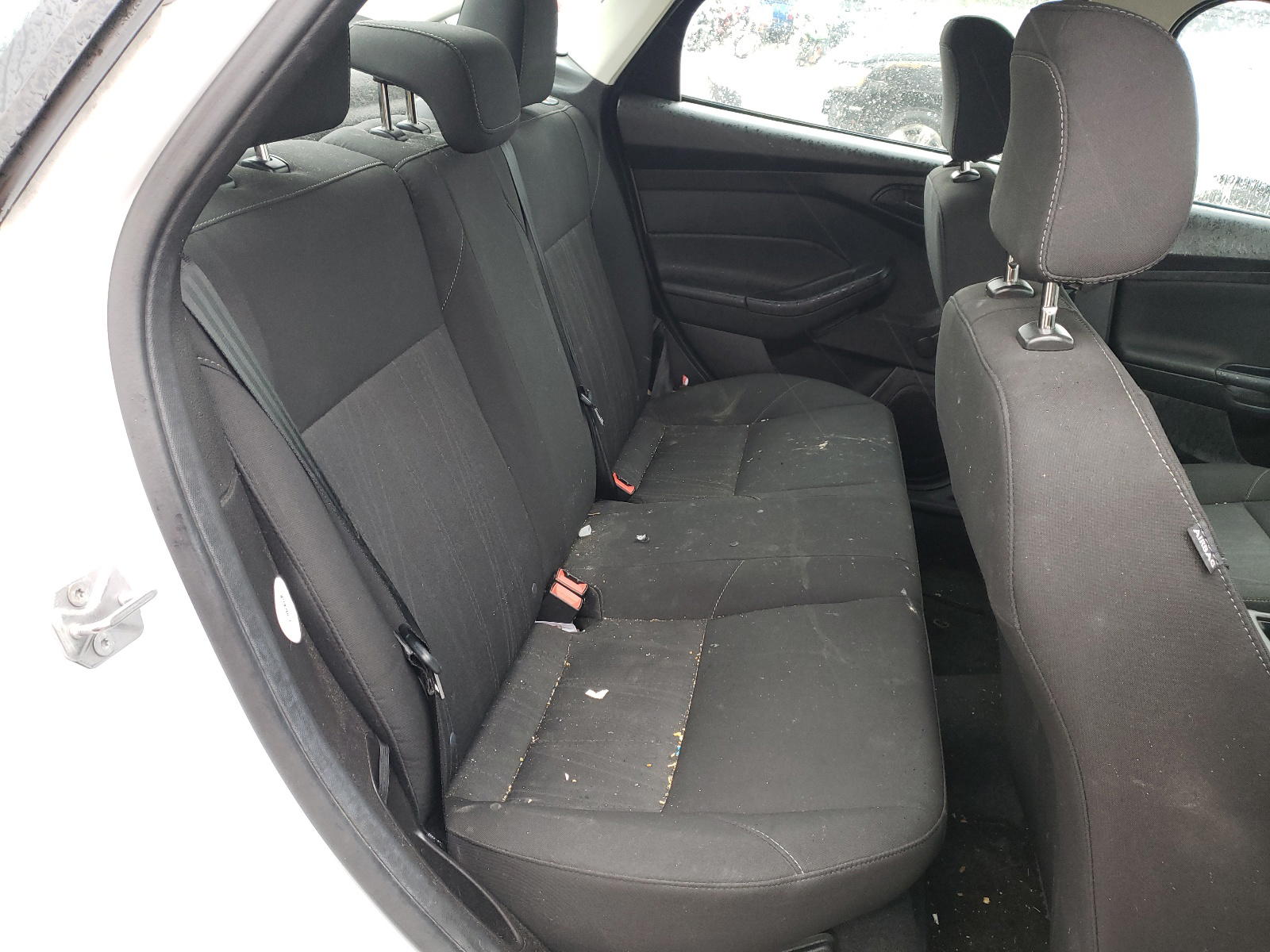 Photo 6 from auction – 2016 FORD FOCUS S with VIN 1FADP3E27GL387461