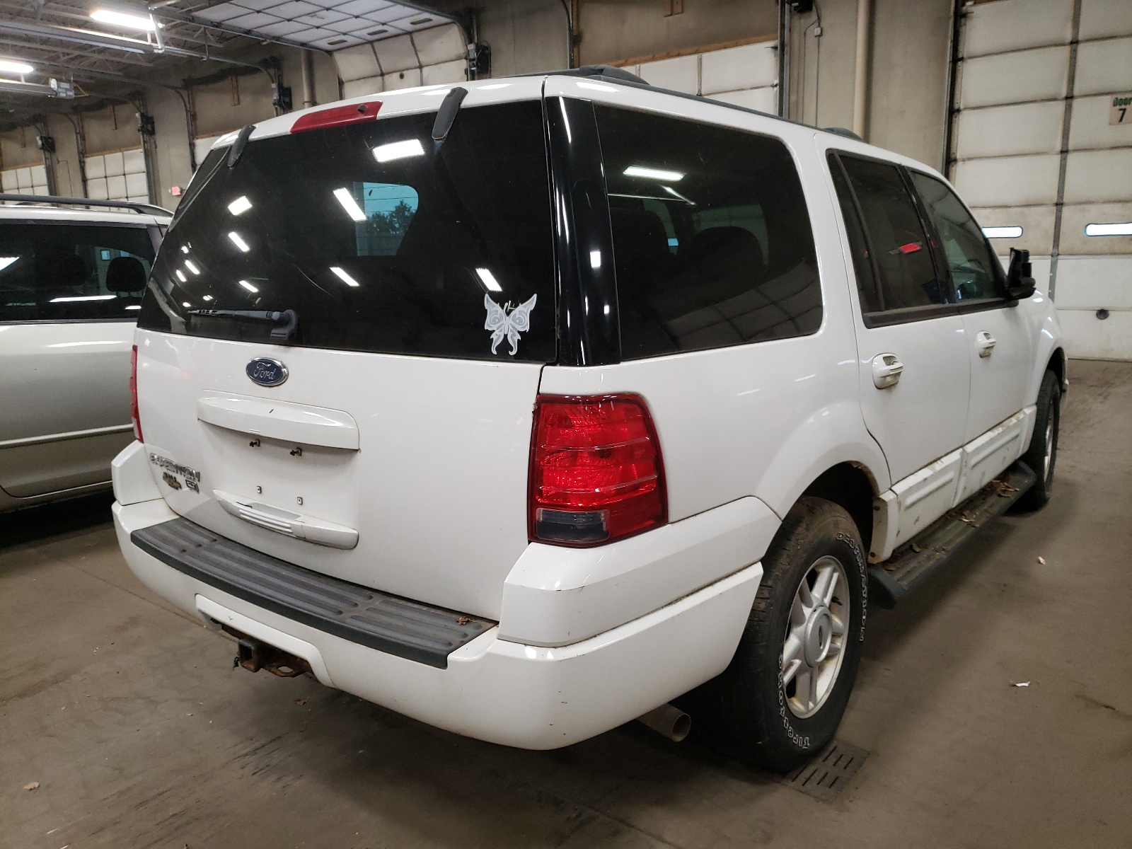 Photo 4 from auction – 2003 FORD EXPEDITION with VIN 1FMFU16LX3LB88532