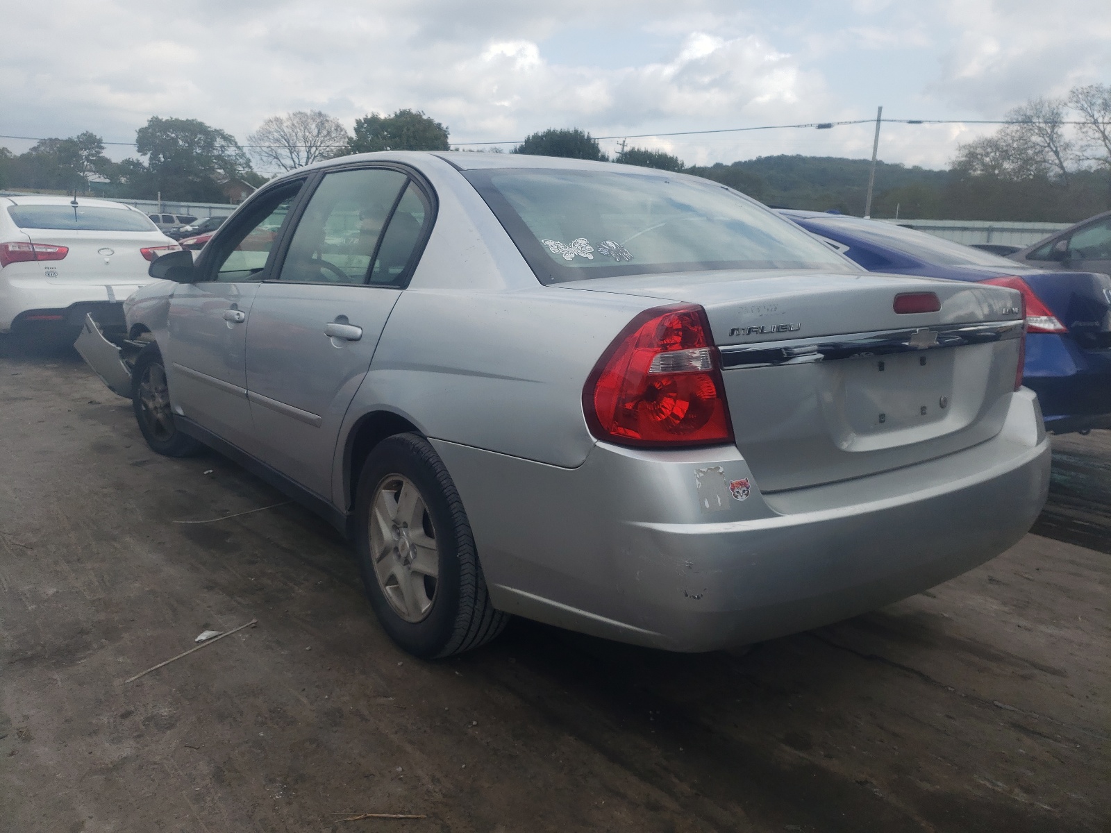 Photo 3 from auction – 2004 CHEVROLET MALIBU LS with VIN 1G1ZT52874F123014