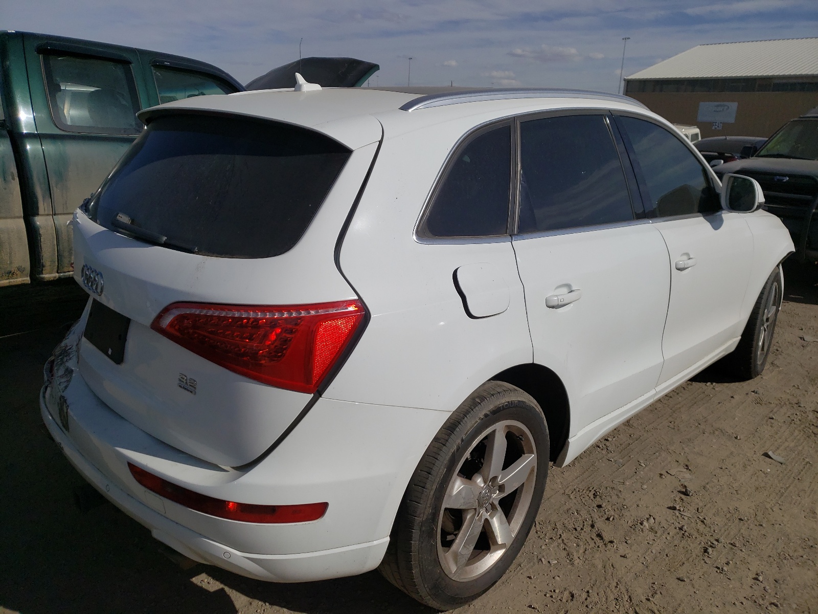 Photo 4 from auction – 2010 AUDI Q5 PREMIUM with VIN WA1LKAFP4AA081592