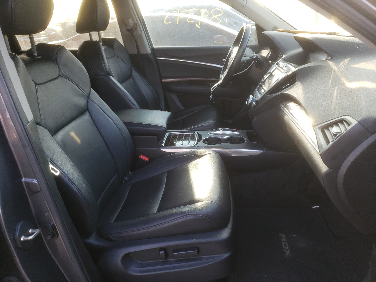 Zdjęcie 5 z aukcji – 2017 ACURA MDX z VIN 5FRYD3H31HB007512