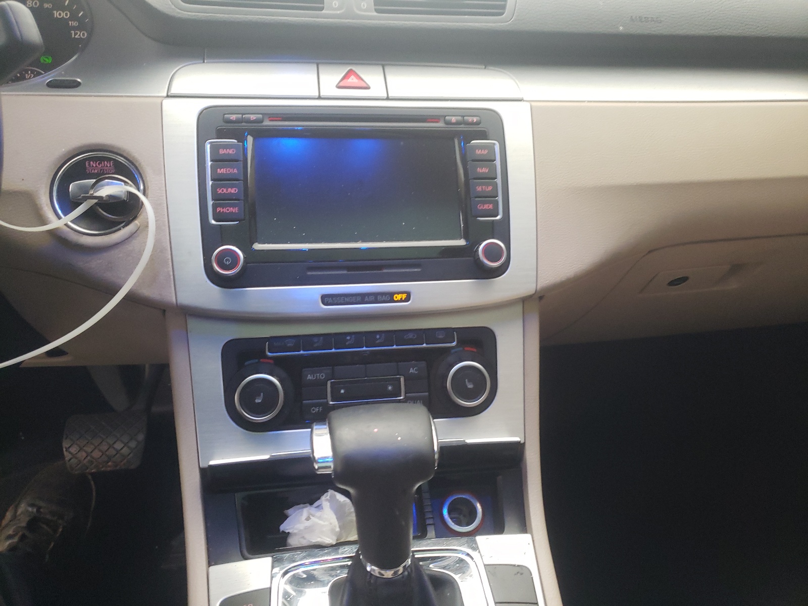 Photo 9 from auction – 2009 VOLKSWAGEN CC with VIN WVWEU73C39E538278