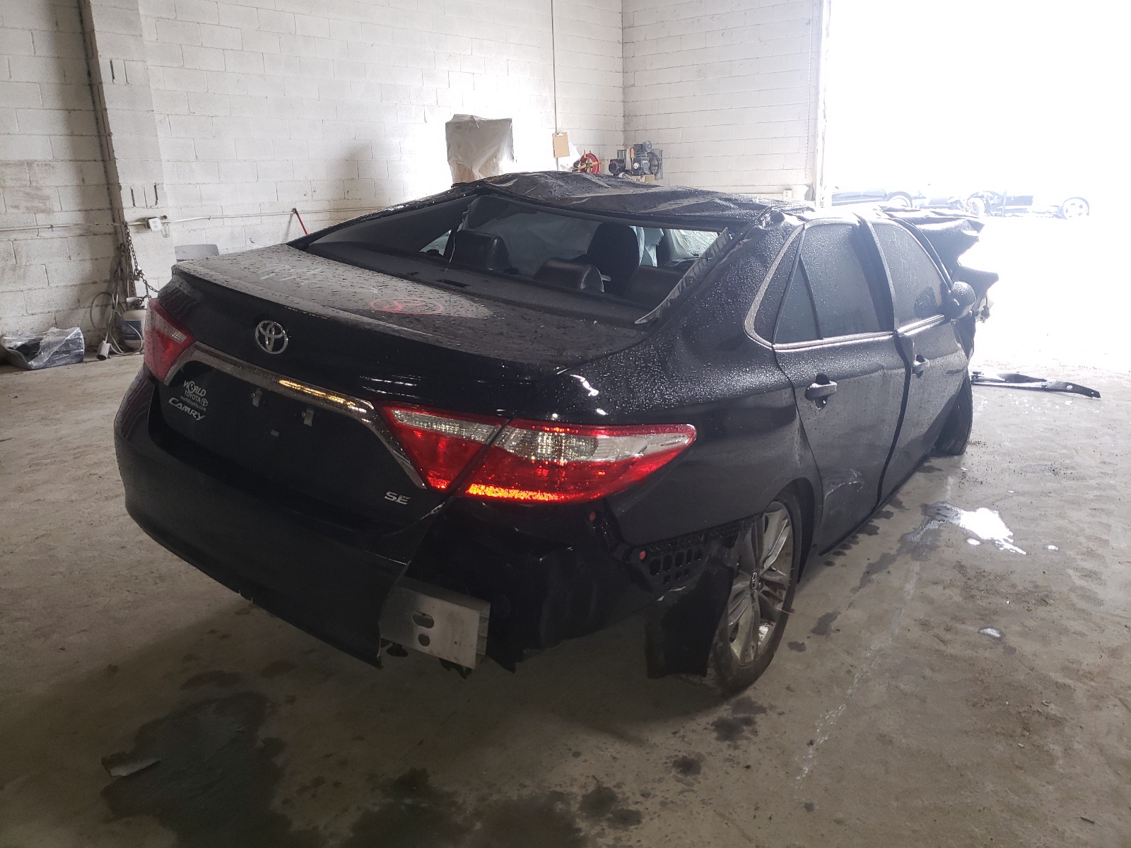Zdjęcie 4 z aukcji – 2017 TOYOTA CAMRY LE z VIN 4T1BF1FK5HU802419