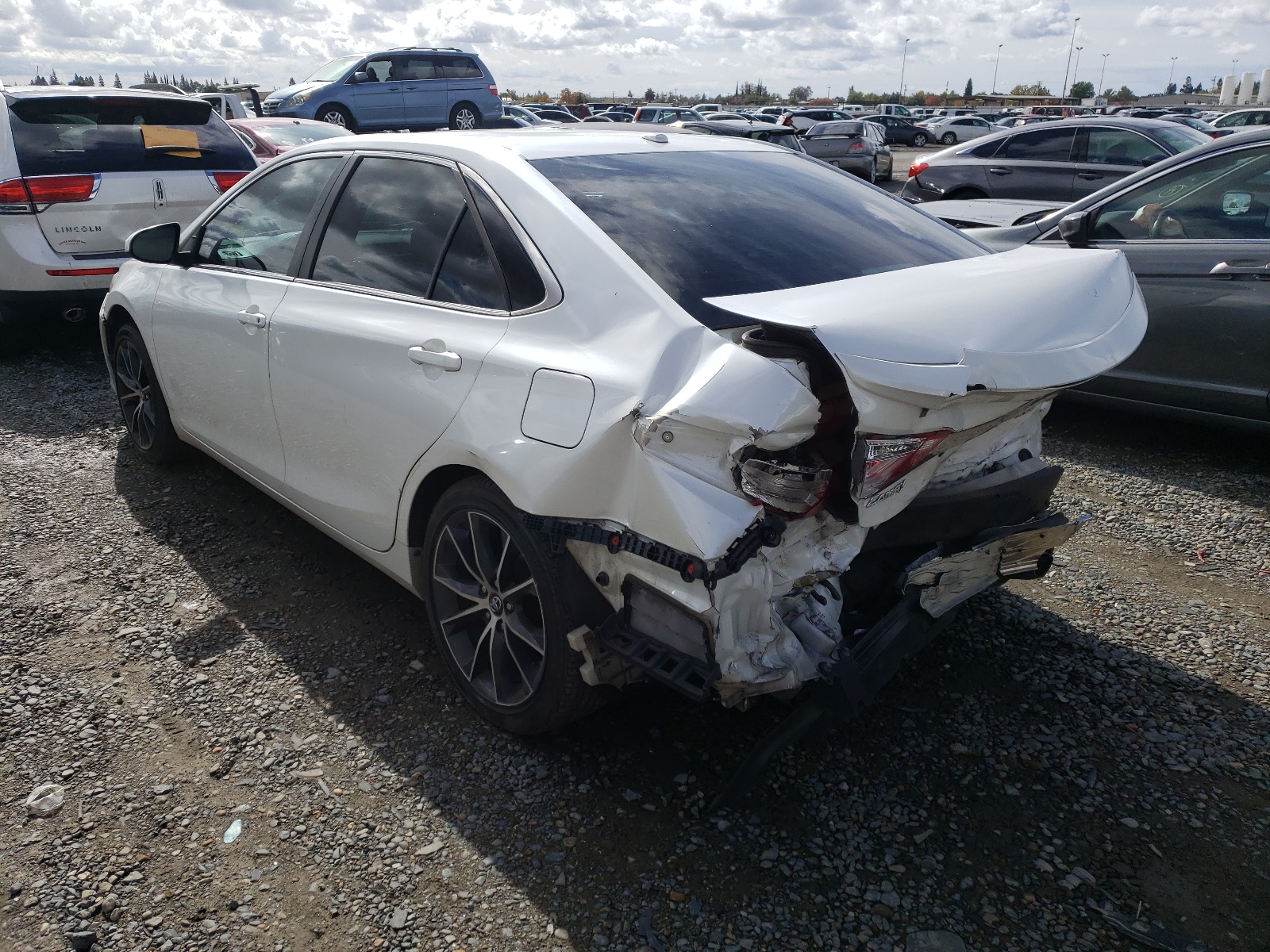 Photo 3 from auction – 2017 TOYOTA CAMRY LE with VIN 4T1BF1FK6HU346690