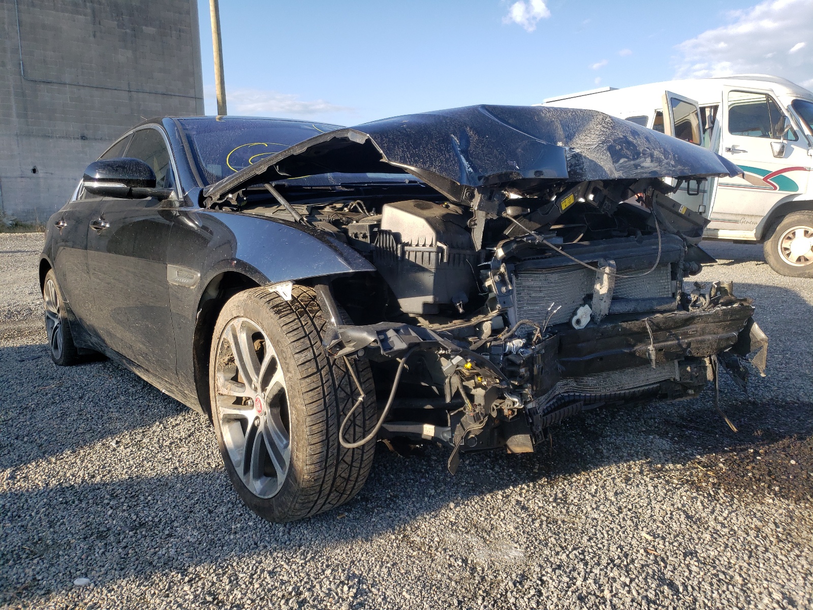 JAGUAR XE PREMIUM 2017 with VIN SAJAJ4BV4HA962617 - Photo from auction